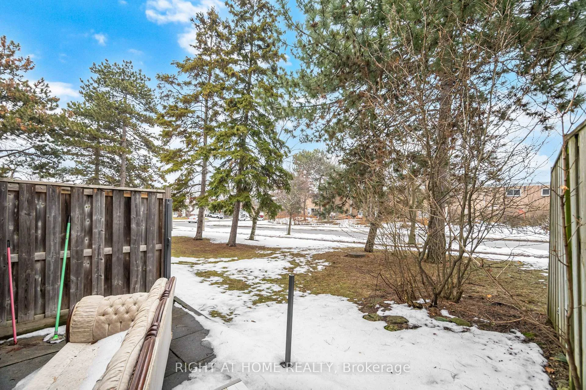 Photo 29 of Unit 4, 415 Silverstone Drive, Etobicoke, West Humber-Clairville — HOMEH