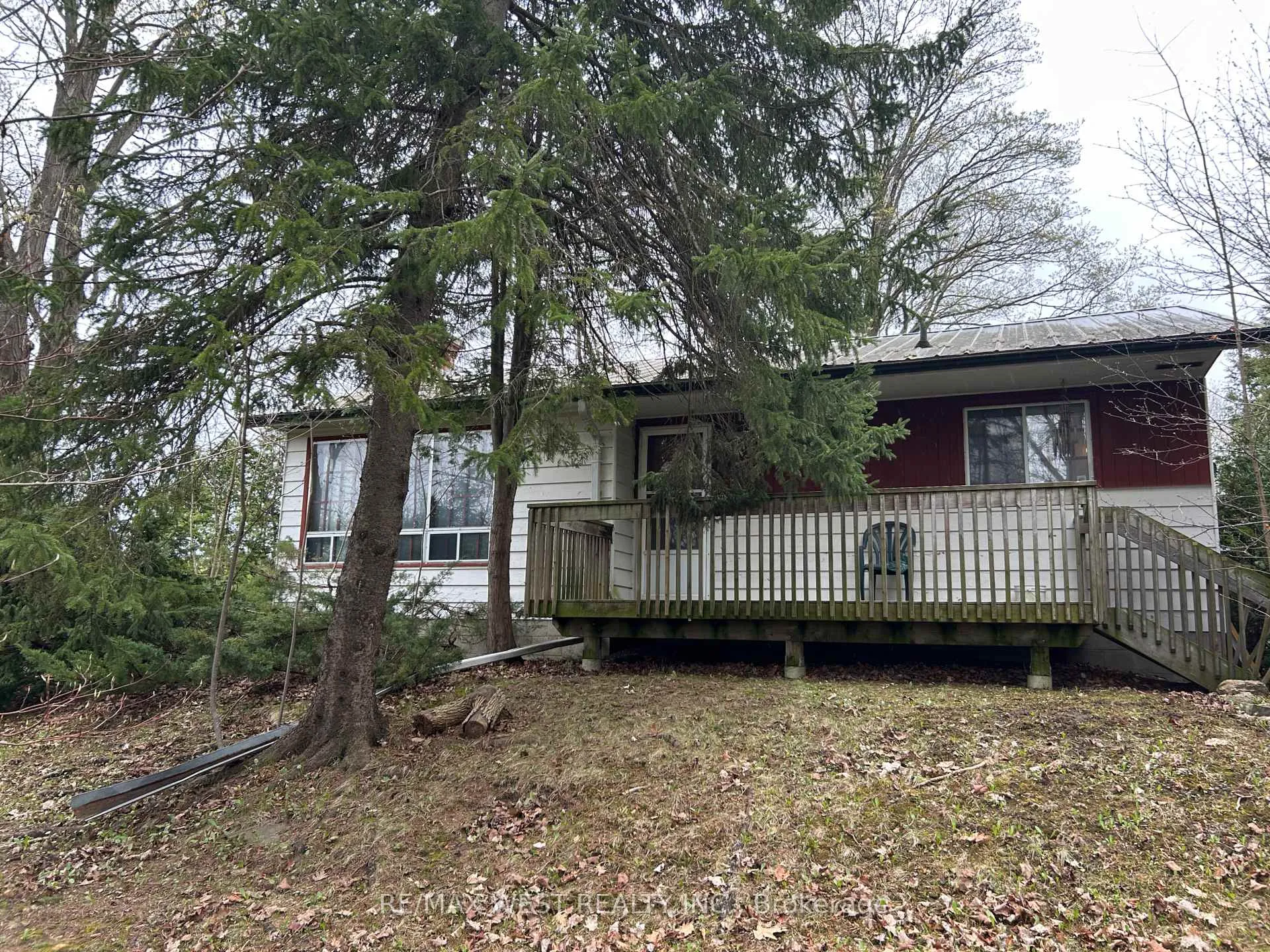Photo 2 of 55 Elmpine Trail, King, Rural King — HOMEH