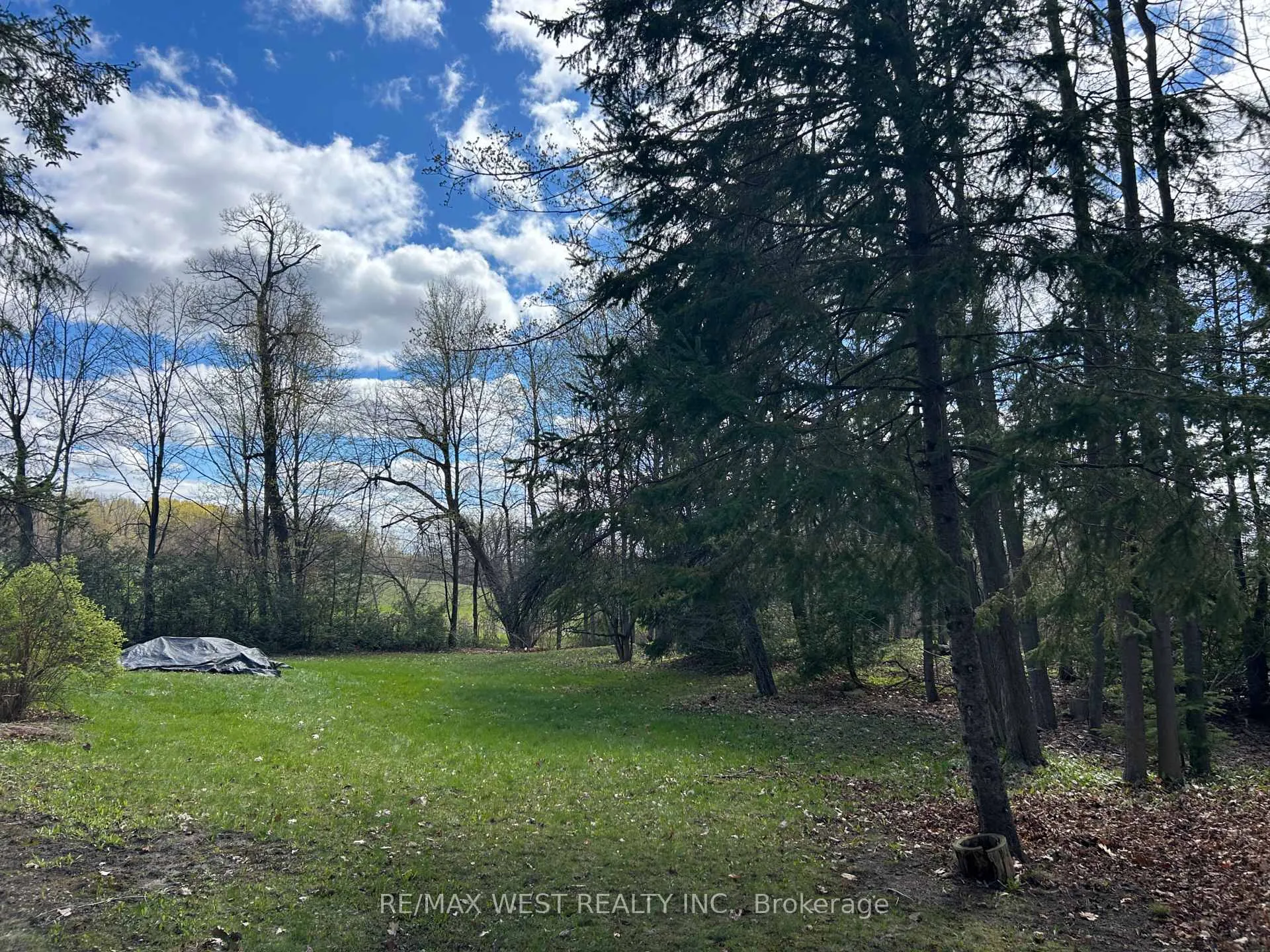 Photo 7 of 55 Elmpine Trail, King, Rural King — HOMEH