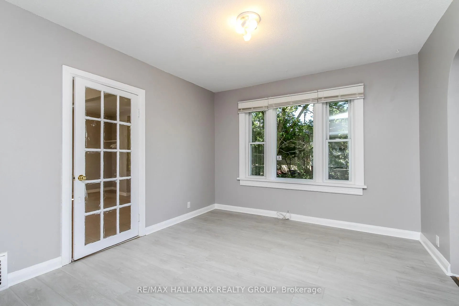 Photo 12 of 448 Pleasant Park Road, Ottawa, Alta Vista/Faircrest Heights — HOMEH