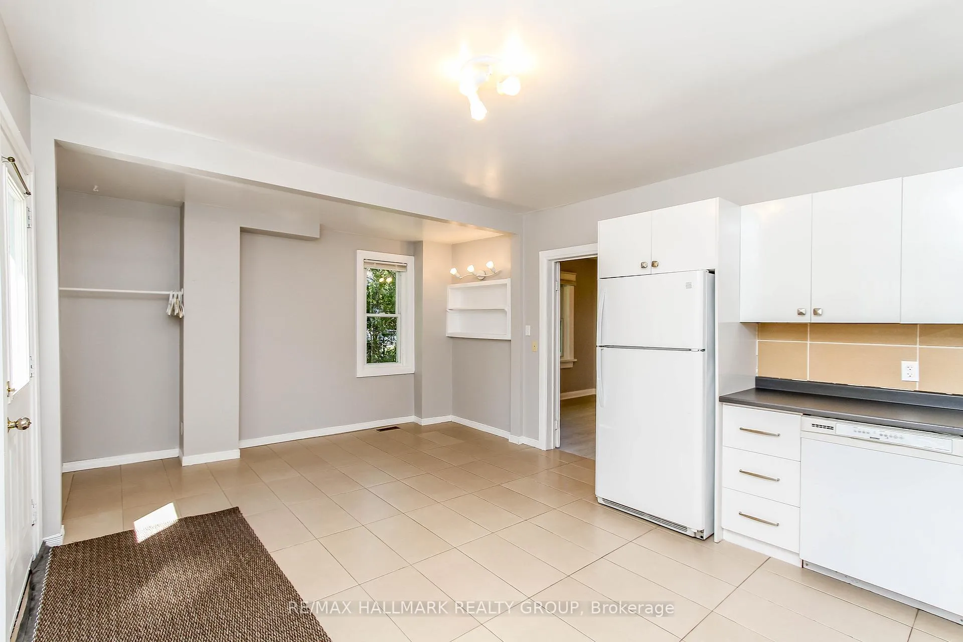 Photo 15 of 448 Pleasant Park Road, Ottawa, Alta Vista/Faircrest Heights — HOMEH