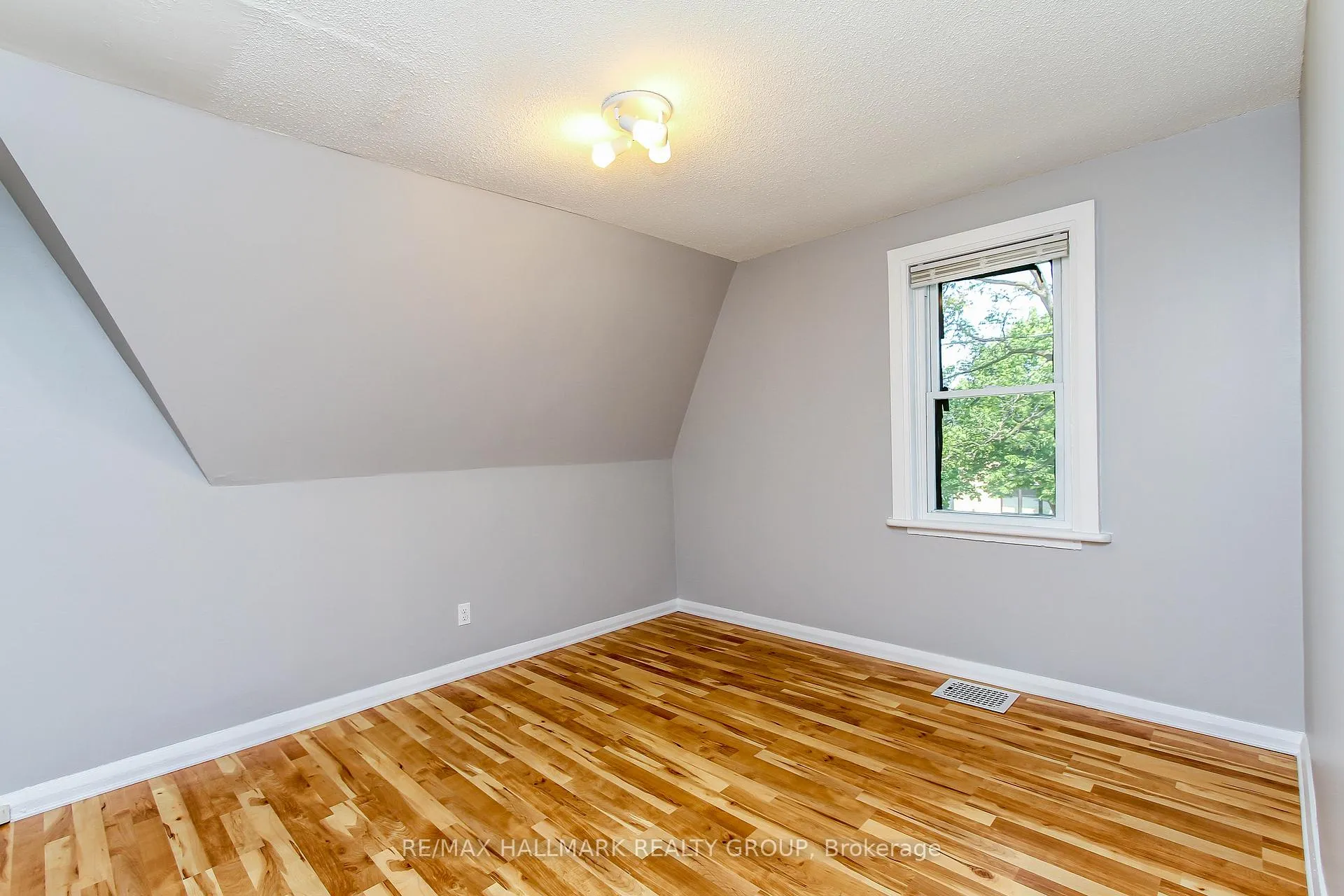 Photo 20 of 448 Pleasant Park Road, Ottawa, Alta Vista/Faircrest Heights — HOMEH