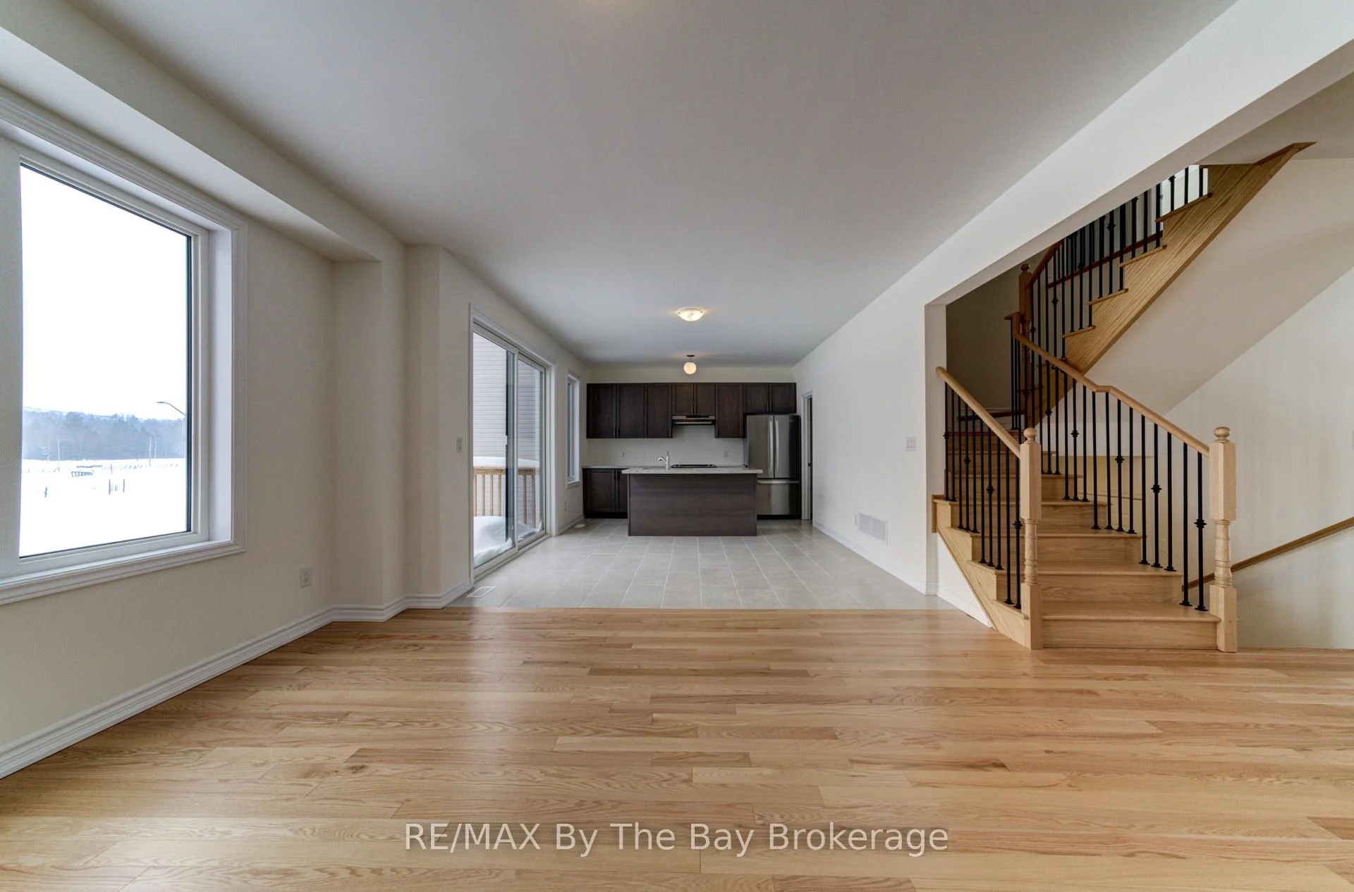 Photo 44 of 61 Rosanne Circle, Wasaga Beach — HOMEH