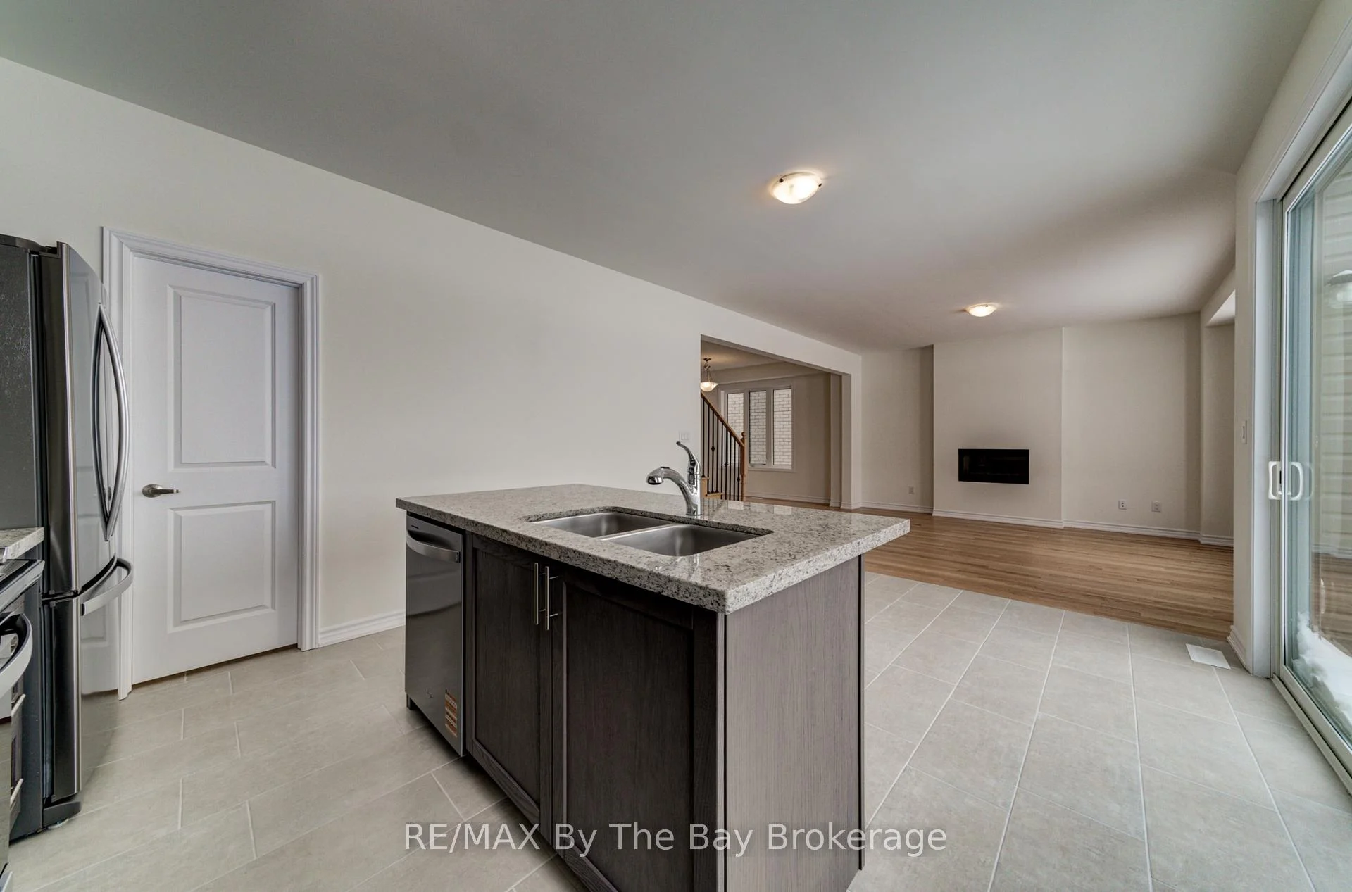 Photo 51 of 61 Rosanne Circle, Wasaga Beach — HOMEH