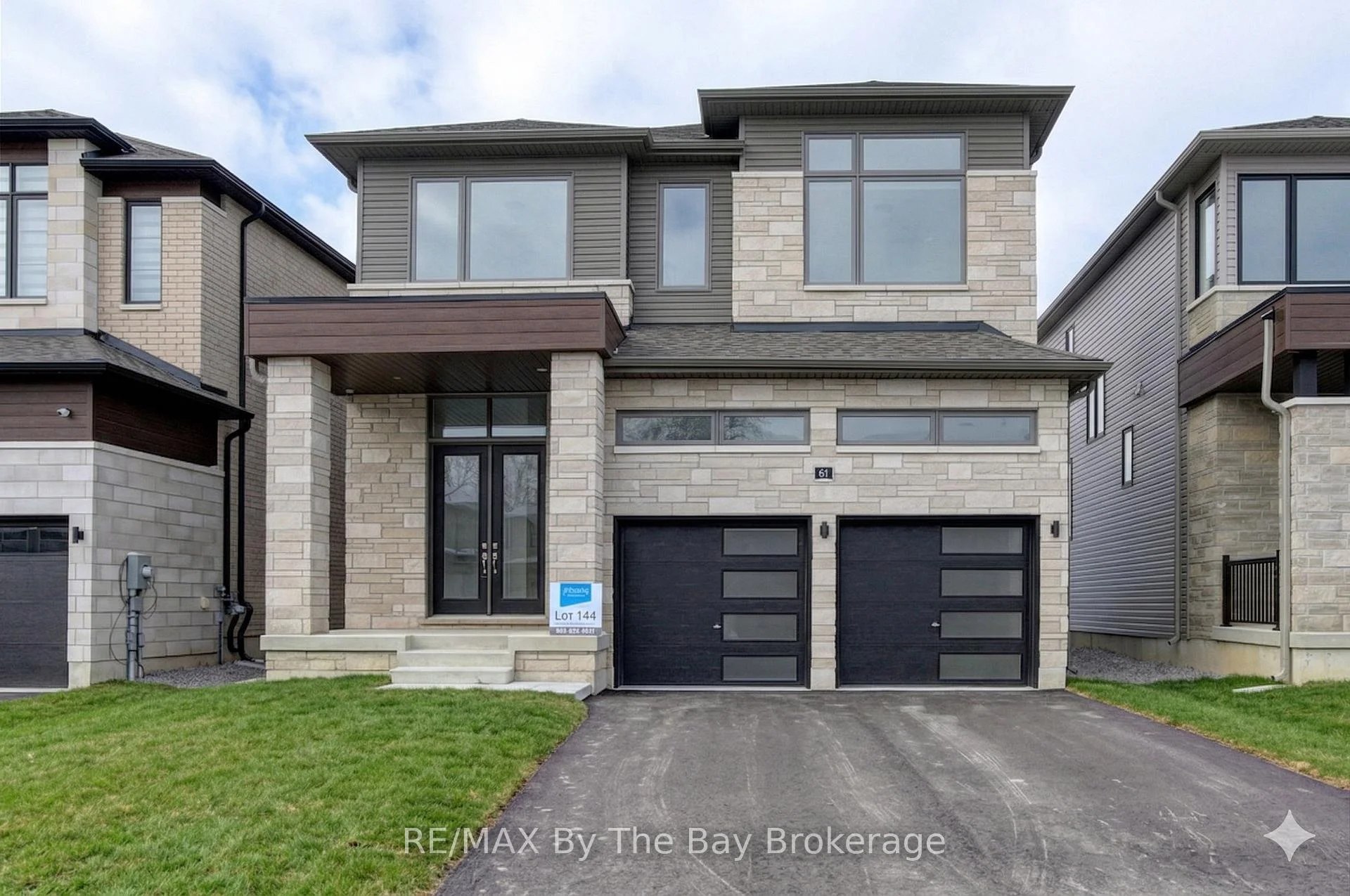 Photo 54 of 61 Rosanne Circle, Wasaga Beach — HOMEH