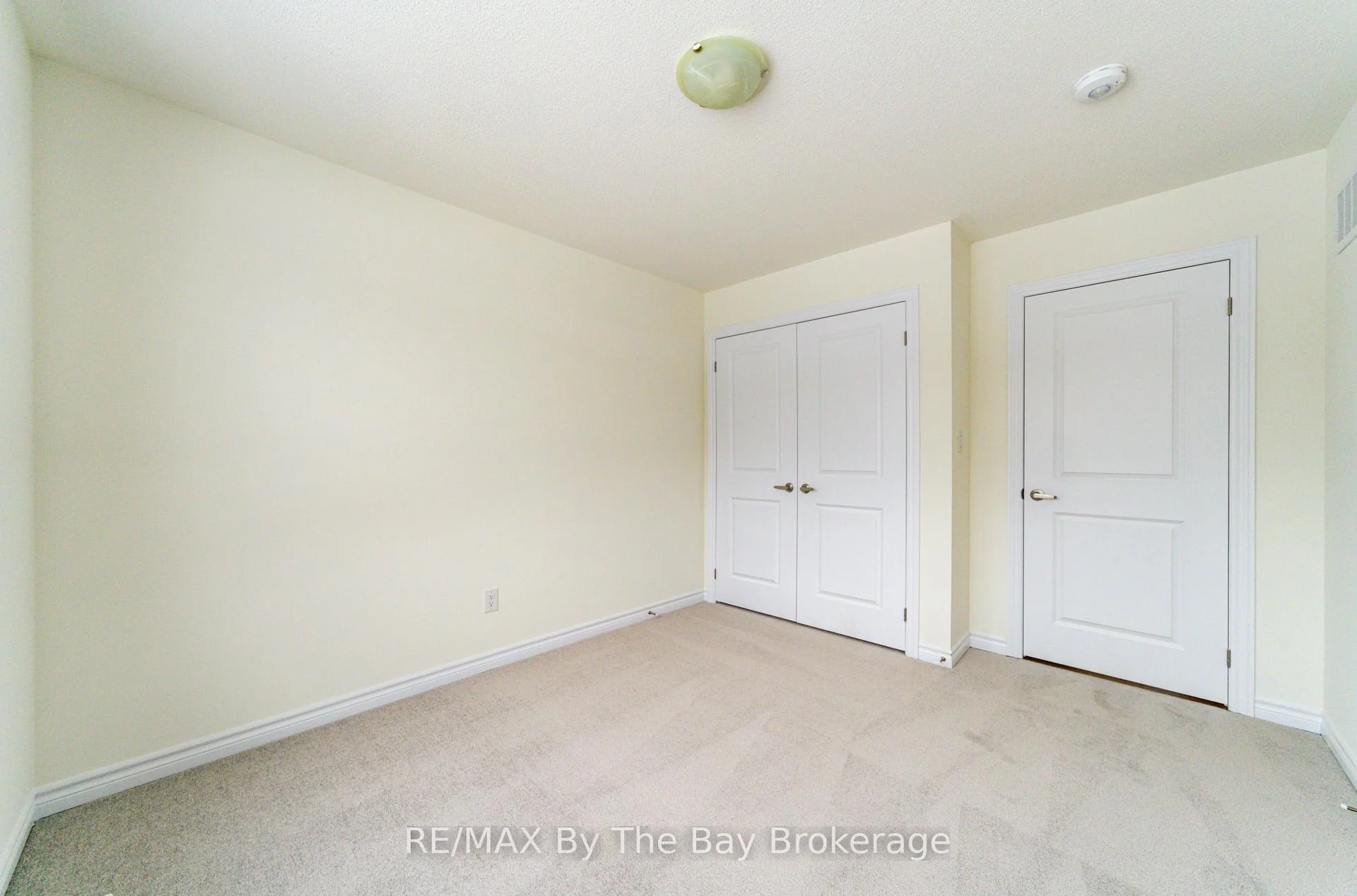 Photo 60 of 61 Rosanne Circle, Wasaga Beach — HOMEH