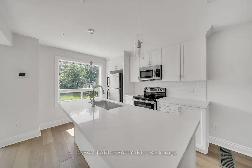 Photo 13 of 272 Barber Drive, Halton Hills, Georgetown — HOMEH