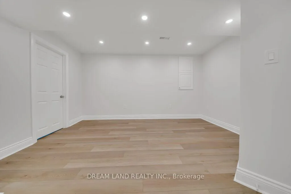 Photo 20 of 272 Barber Drive, Halton Hills, Georgetown — HOMEH