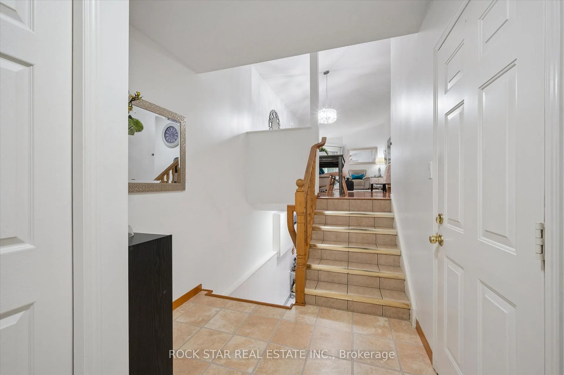 Photo 5 of 267 Grey Fox Drive, Kitchener — HOMEH