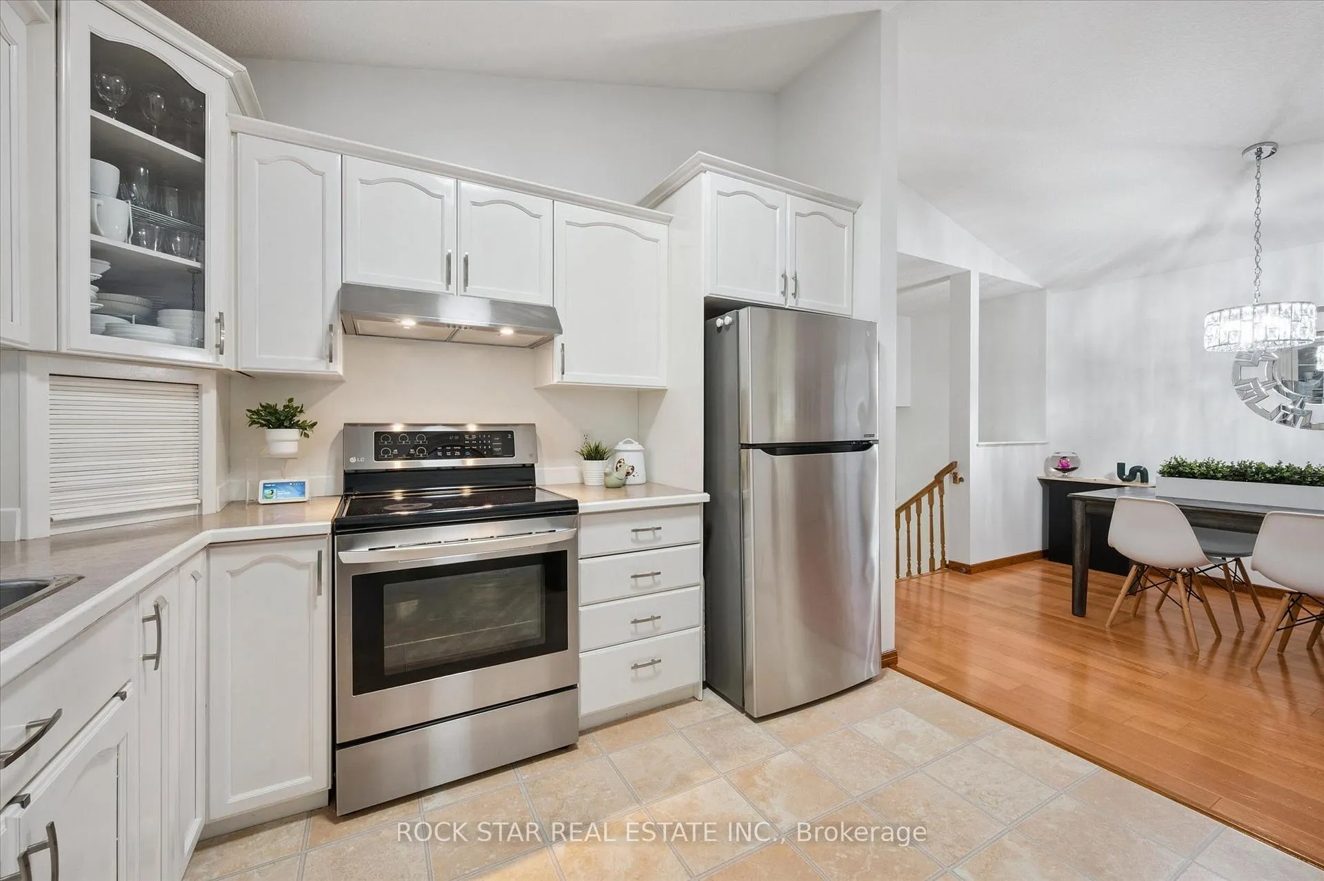 Photo 11 of 267 Grey Fox Drive, Kitchener — HOMEH