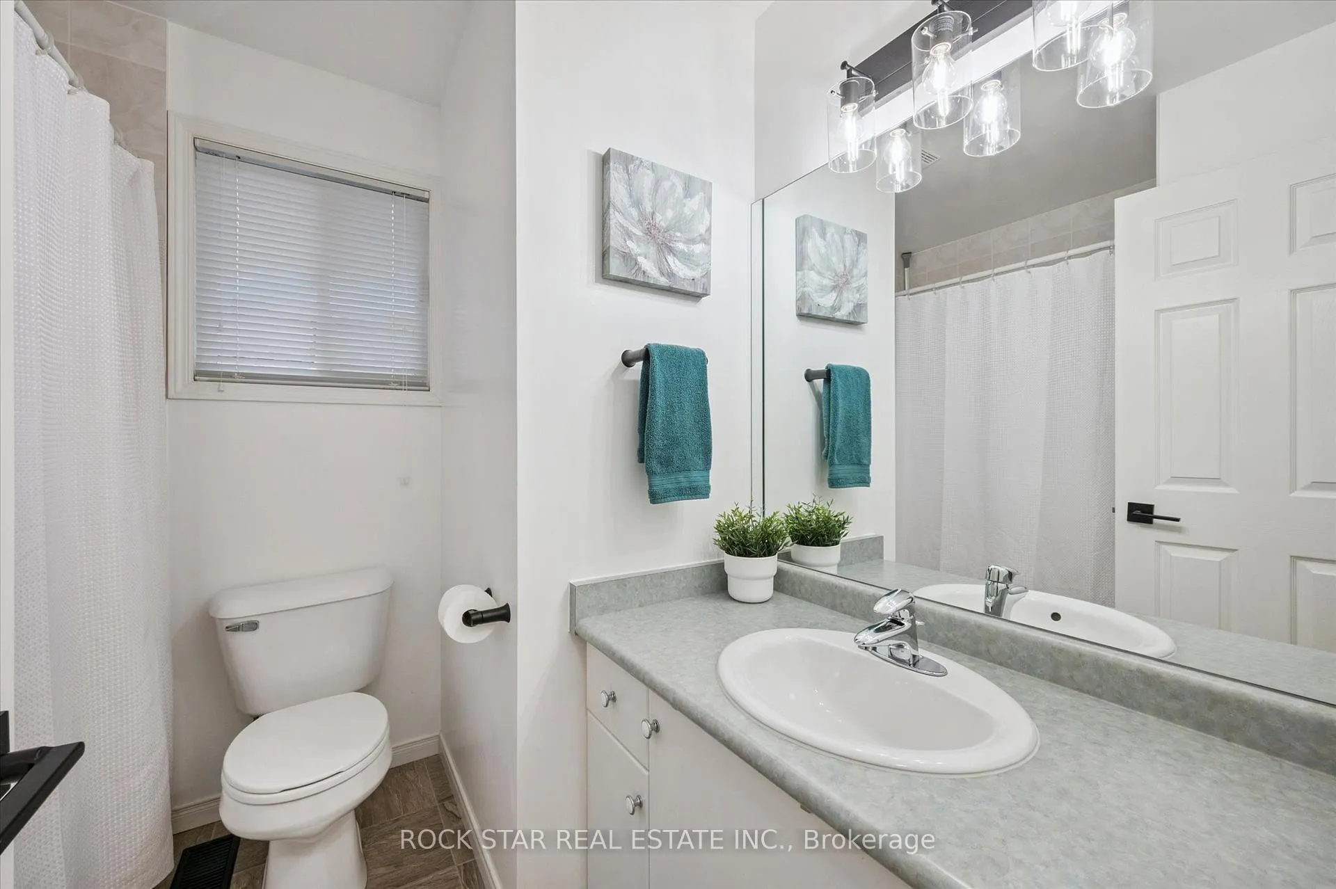 Photo 15 of 267 Grey Fox Drive, Kitchener — HOMEH