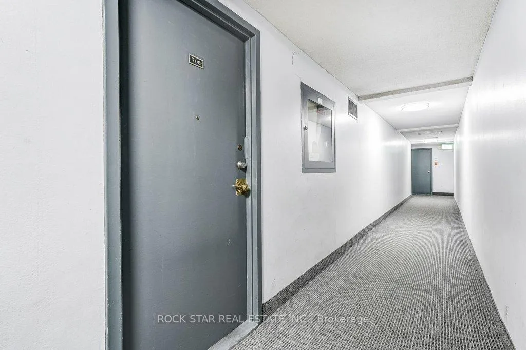 Photo 3 of Unit 708, 10 Sunny Glenway, Toronto, Flemingdon Park — HOMEH