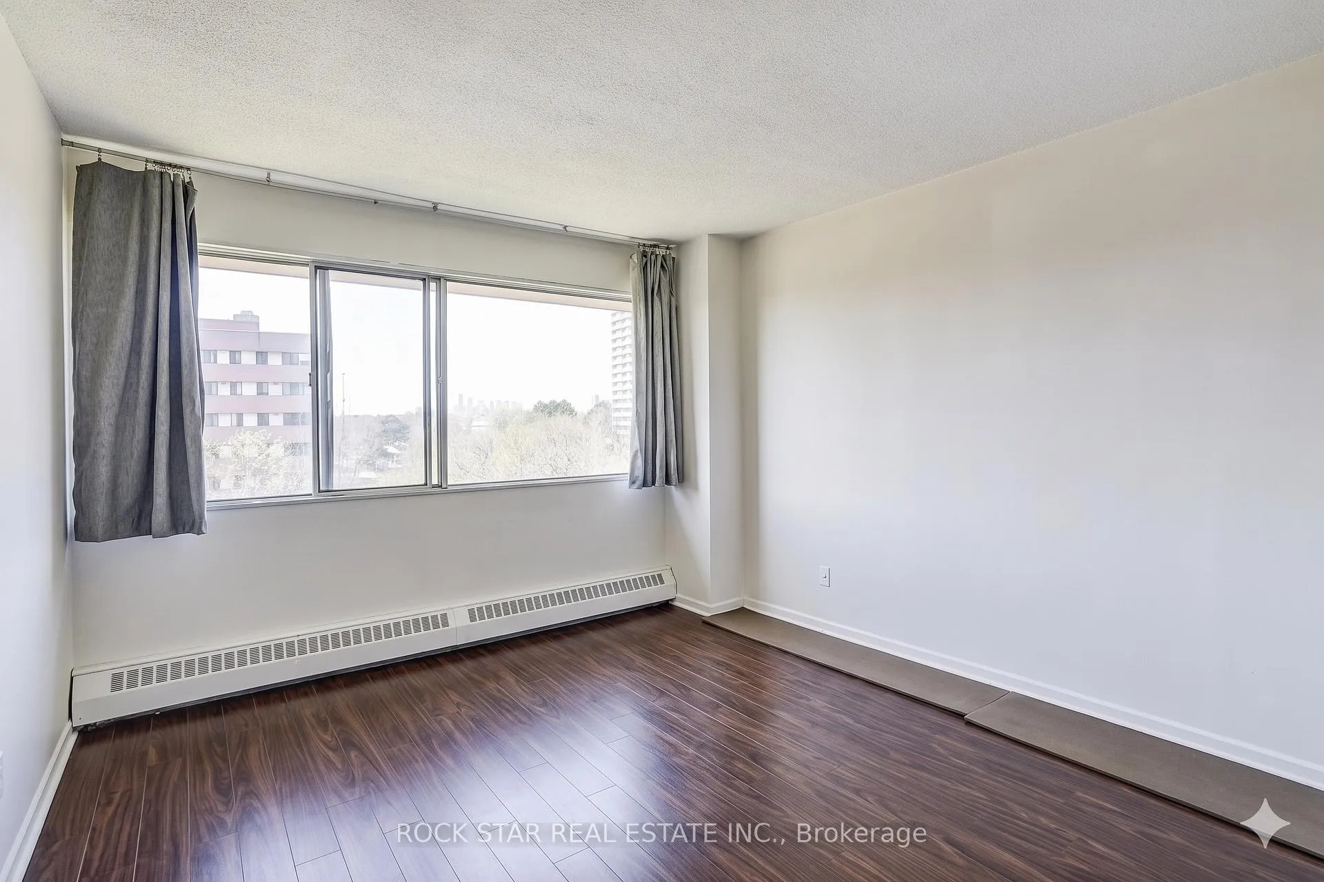 Photo 20 of Unit 708, 10 Sunny Glenway, Toronto, Flemingdon Park — HOMEH