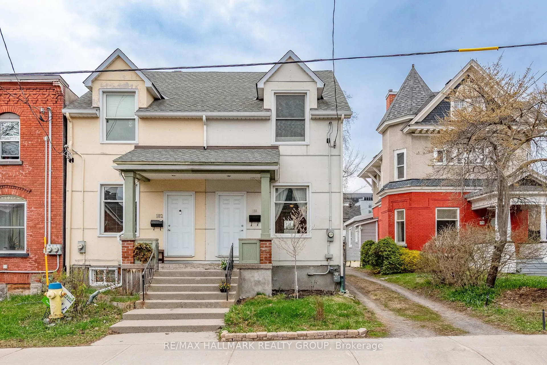 Front of 180 Cambridge Street N