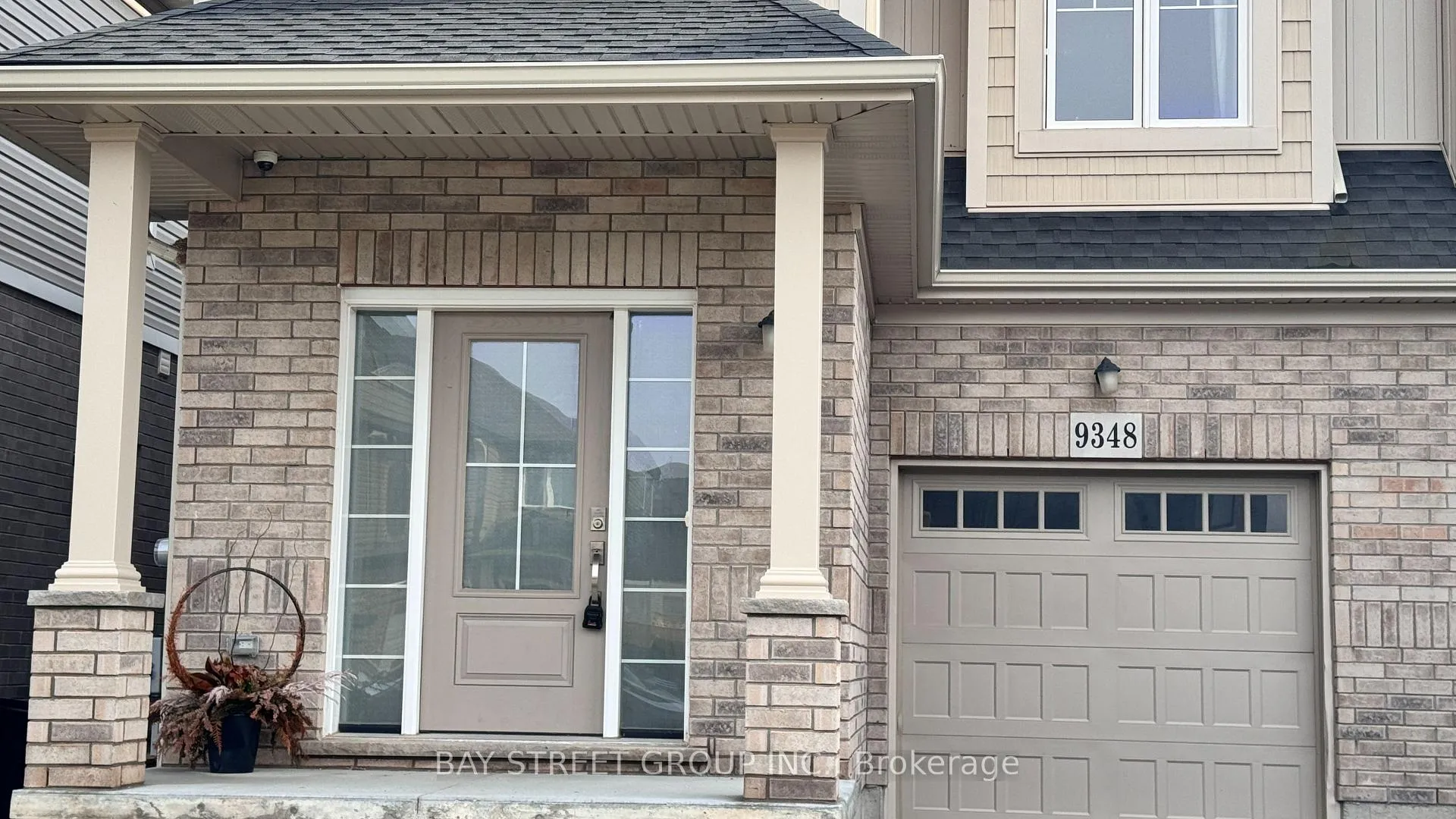 Photo 2 of 9348 White Oak Avenue, Niagara Falls, Lyons Creek — HOMEH