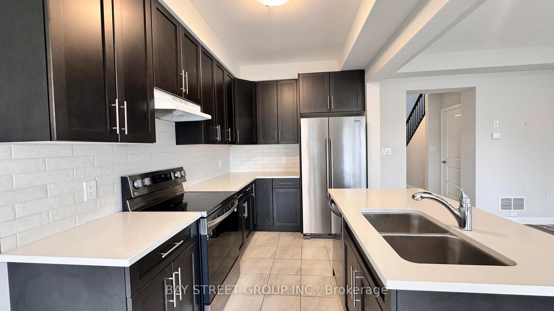 Photo 7 of 9348 White Oak Avenue, Niagara Falls, Lyons Creek — HOMEH
