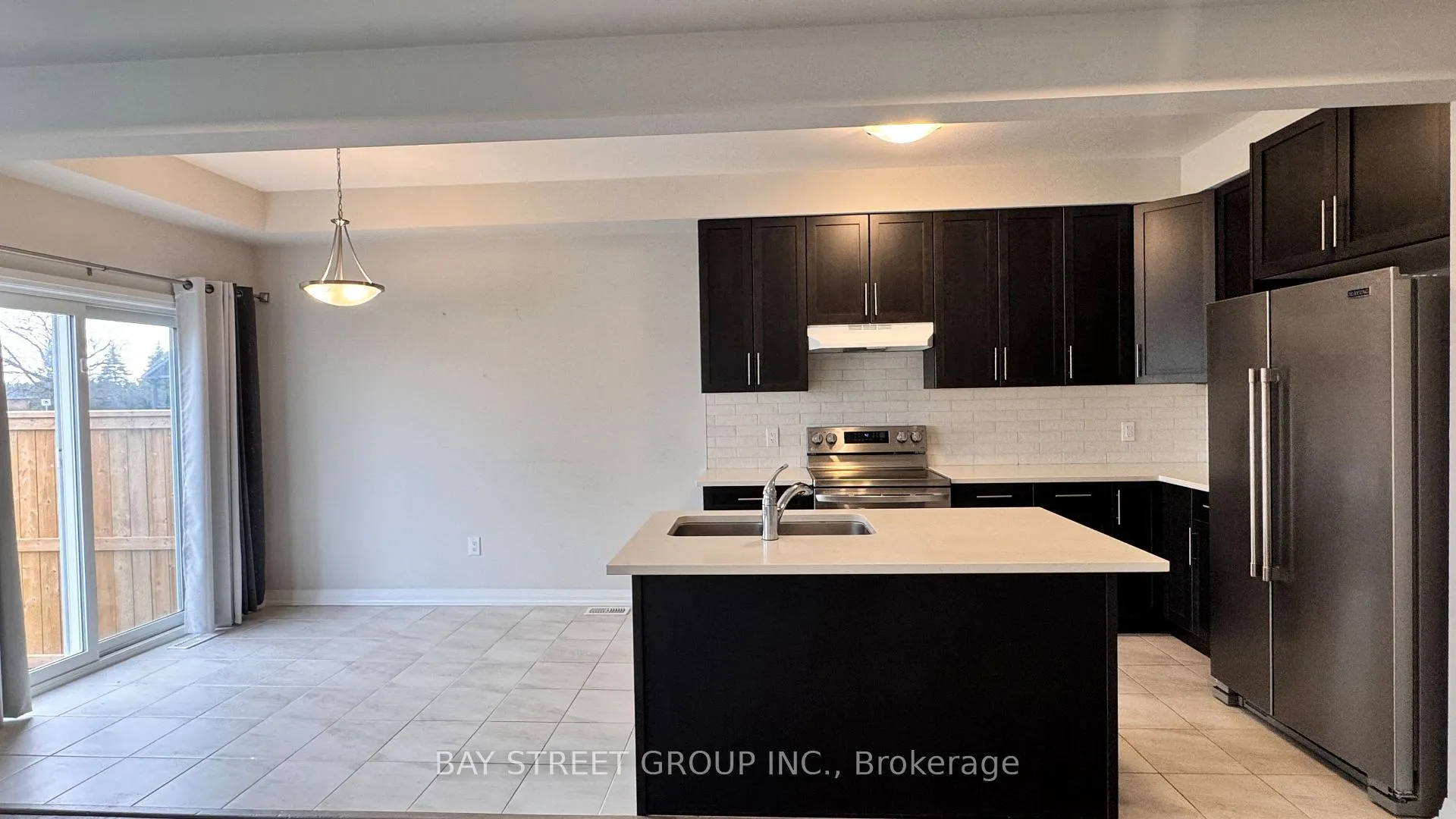 Photo 9 of 9348 White Oak Avenue, Niagara Falls, Lyons Creek — HOMEH