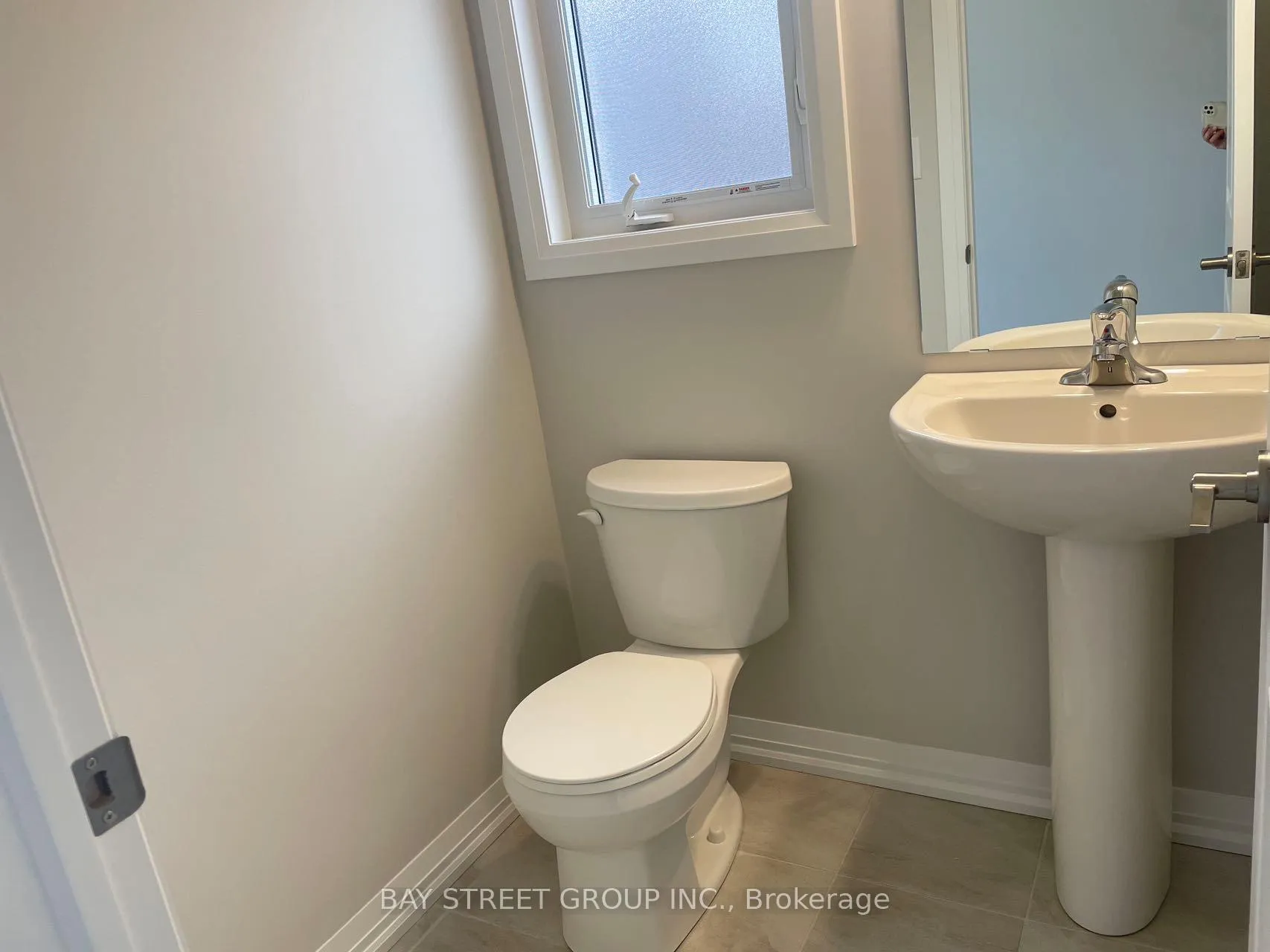 Photo 10 of 9348 White Oak Avenue, Niagara Falls, Lyons Creek — HOMEH