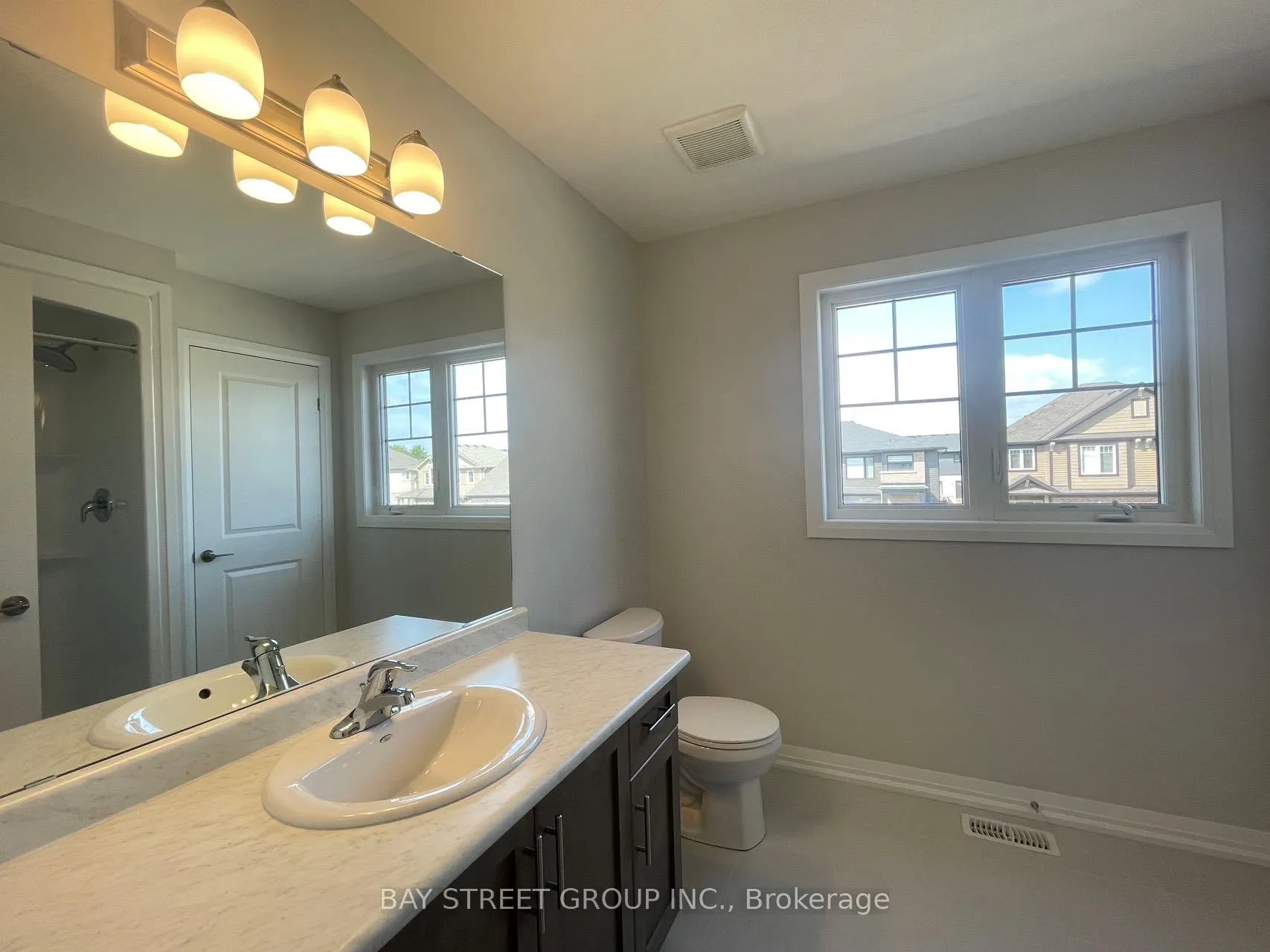 Photo 16 of 9348 White Oak Avenue, Niagara Falls, Lyons Creek — HOMEH