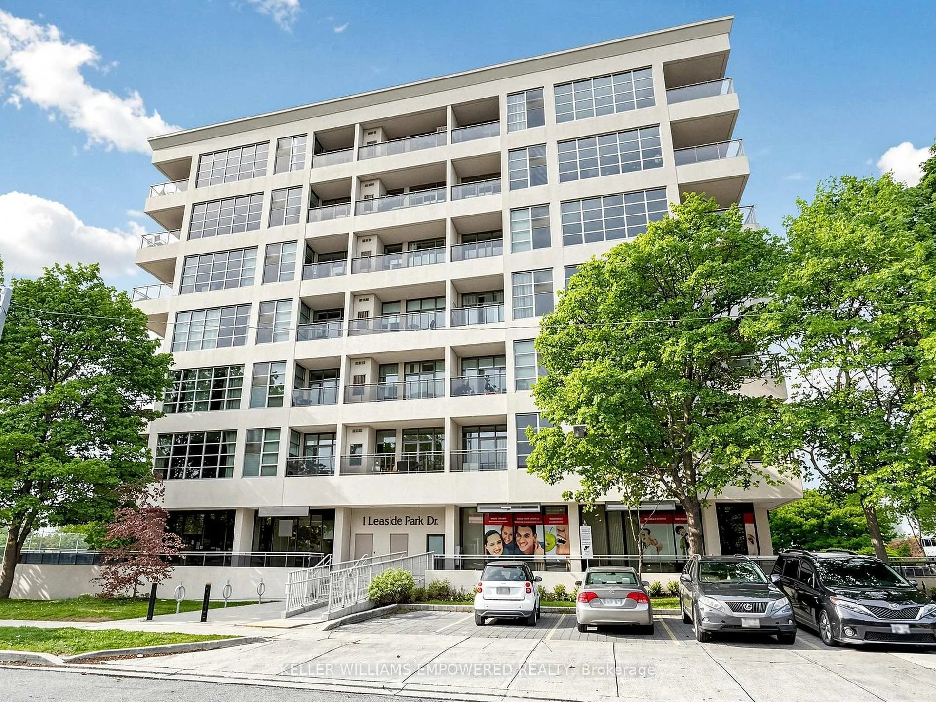 Photo 4 of Unit 316, 1 Leaside Park Drive, Toronto, Leaside — HOMEH
