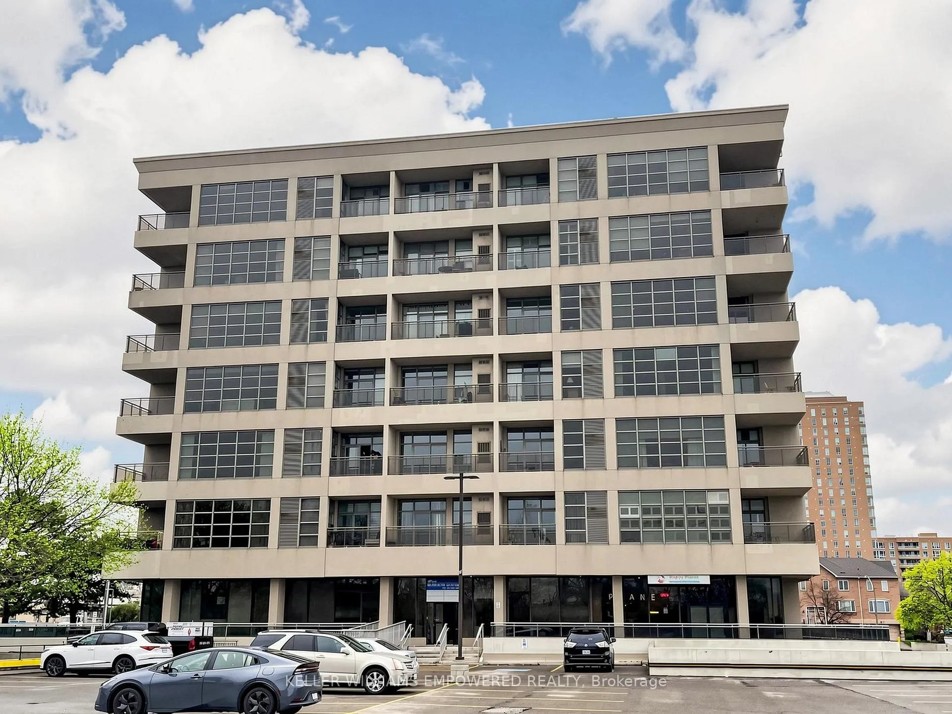 Photo 5 of Unit 316, 1 Leaside Park Drive, Toronto, Leaside — HOMEH
