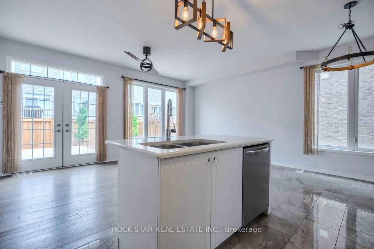 Photo 13 of 331 Dolman Street, Woolwich, Breslau — HOMEH