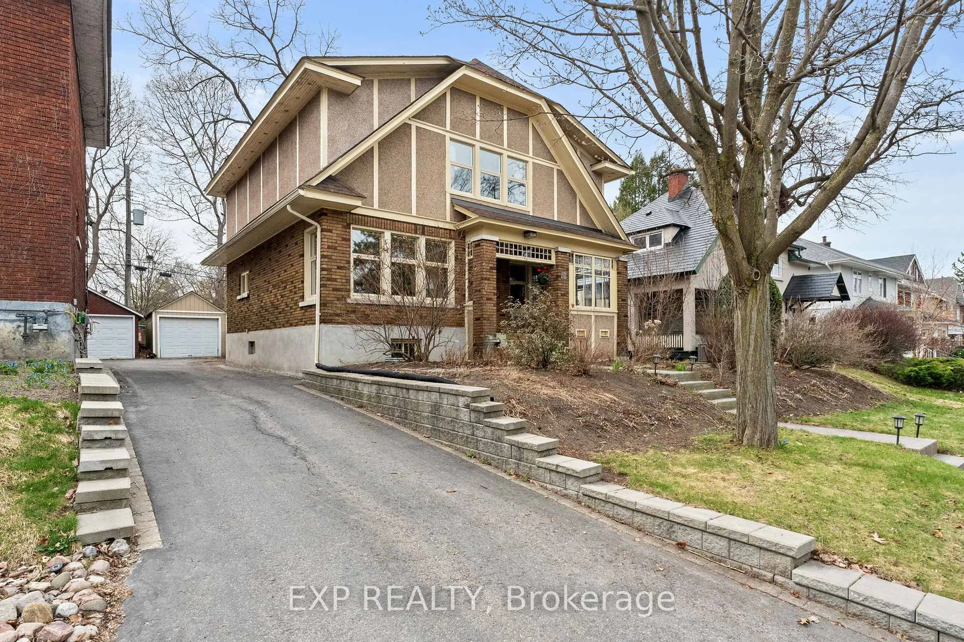 Photo 3 of 10 Lakeside Avenue, Ottawa, Dows Lake — HOMEH