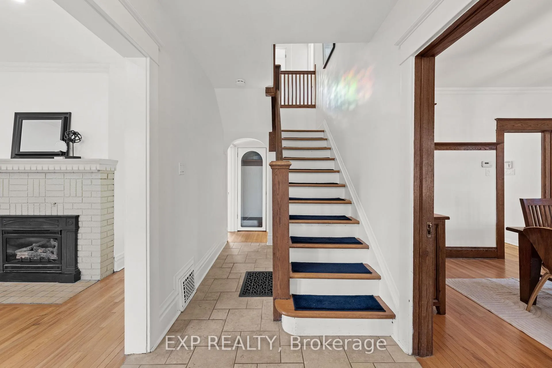 Photo 6 of 10 Lakeside Avenue, Ottawa, Dows Lake — HOMEH