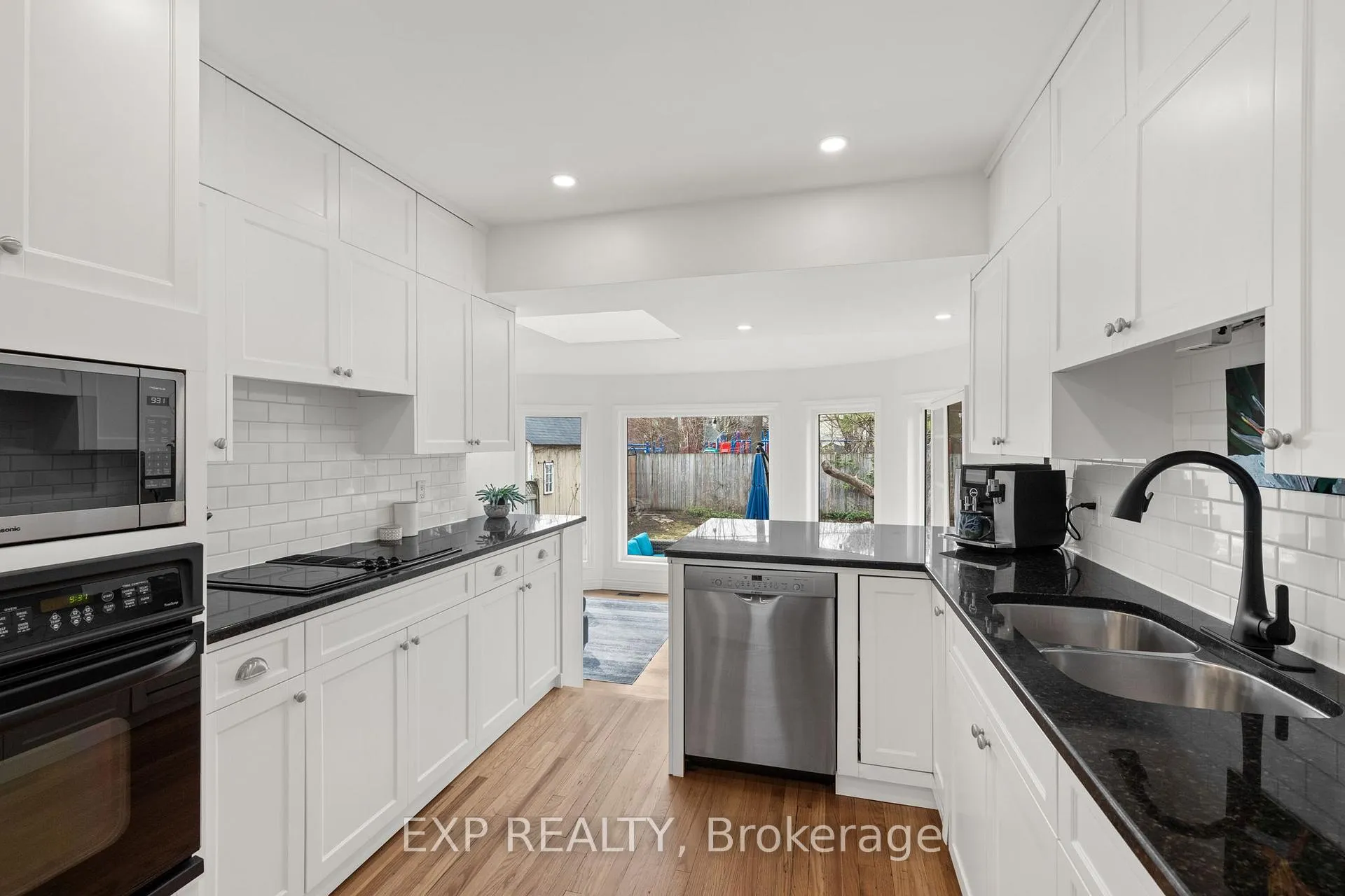 Photo 13 of 10 Lakeside Avenue, Ottawa, Dows Lake — HOMEH