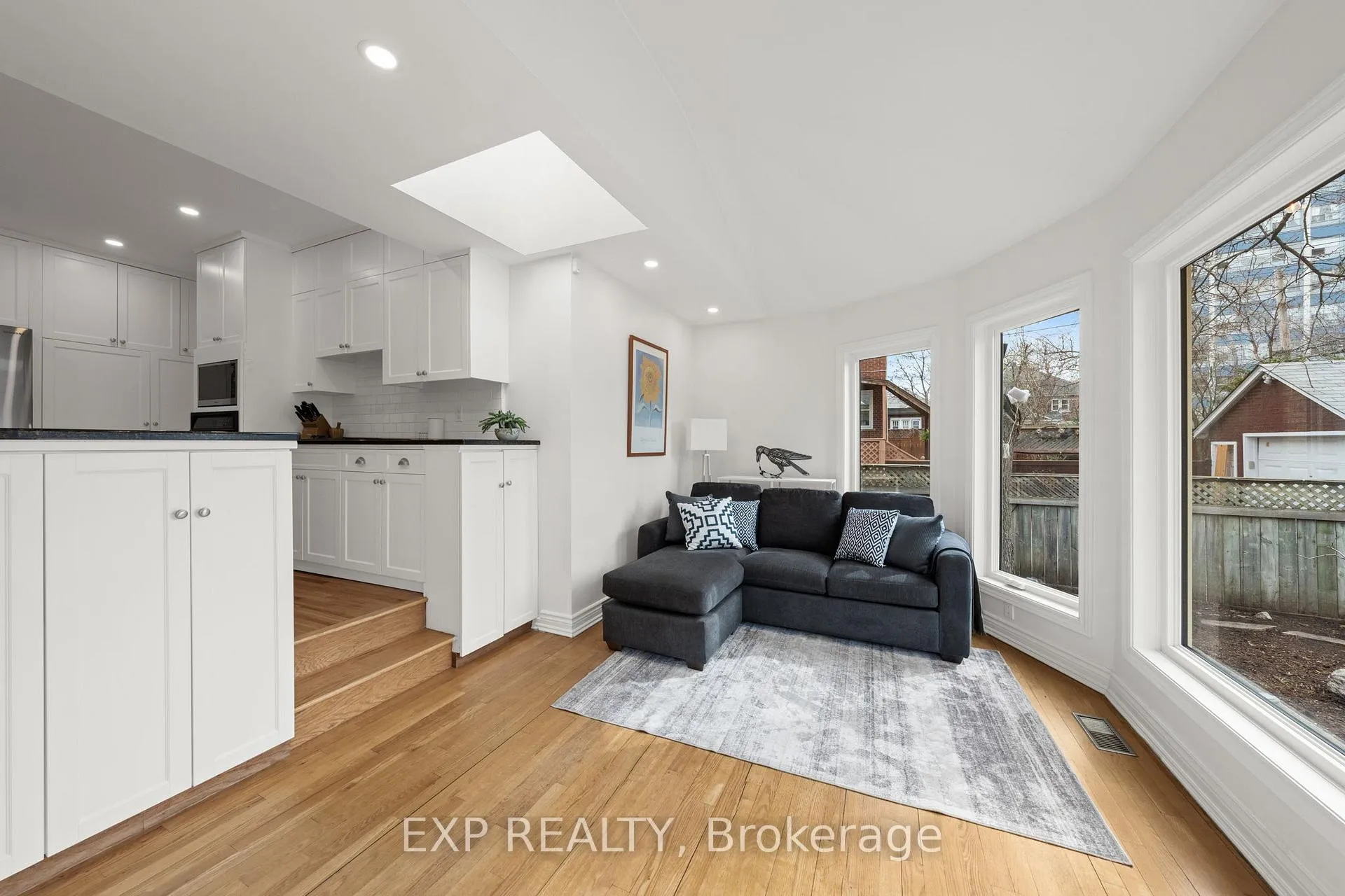 Photo 16 of 10 Lakeside Avenue, Ottawa, Dows Lake — HOMEH