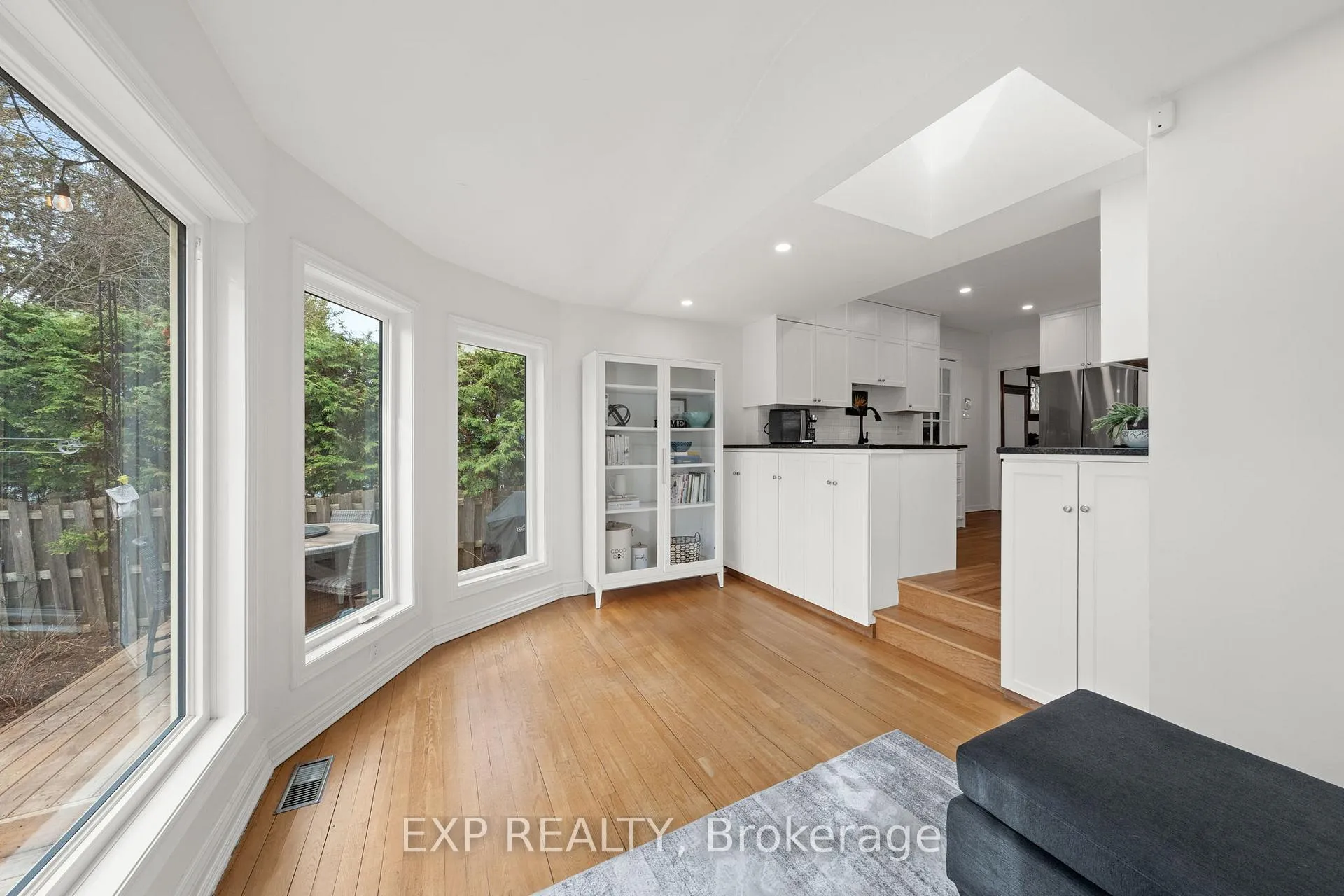 Photo 17 of 10 Lakeside Avenue, Ottawa, Dows Lake — HOMEH