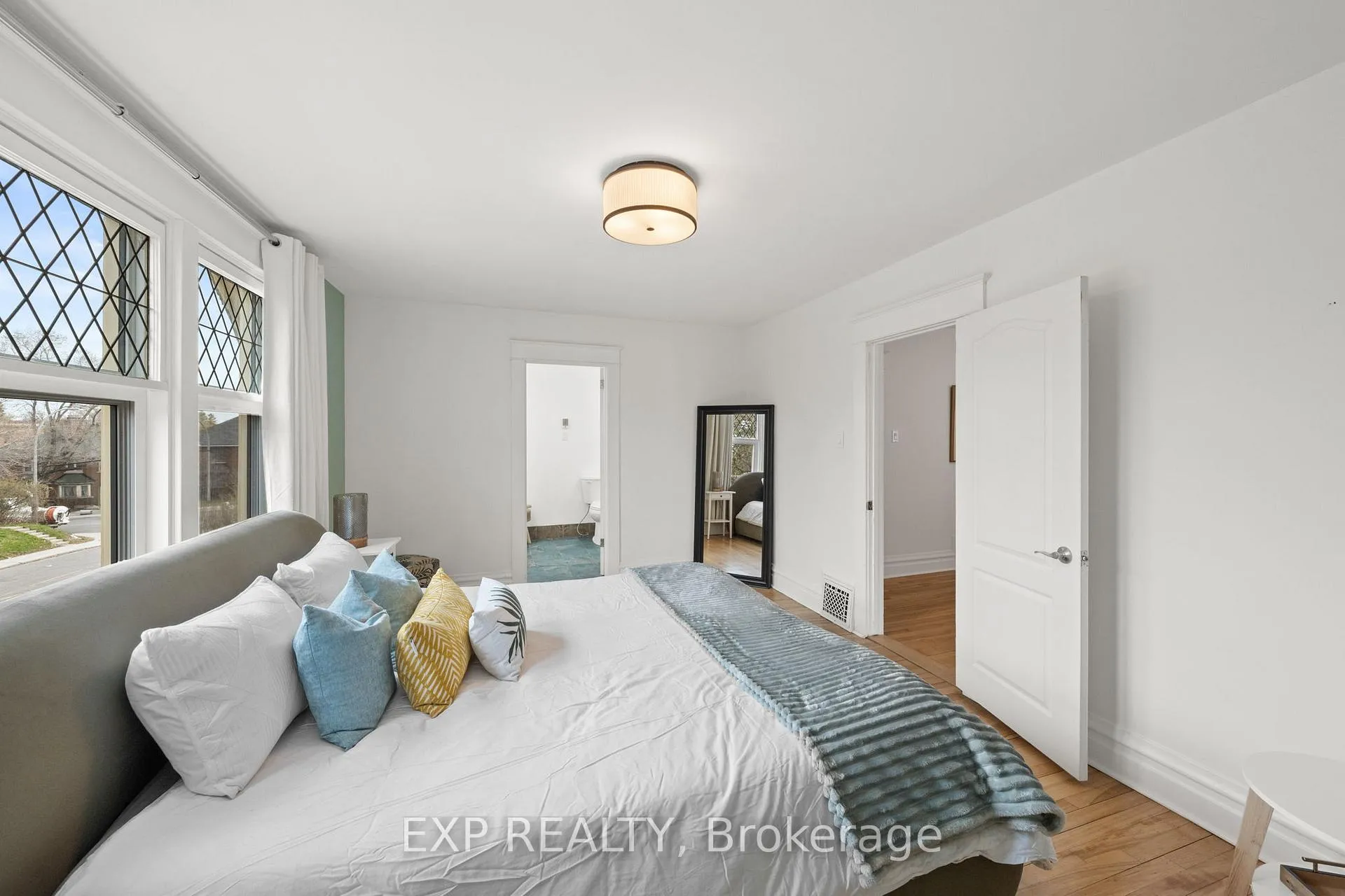 Photo 28 of 10 Lakeside Avenue, Ottawa, Dows Lake — HOMEH