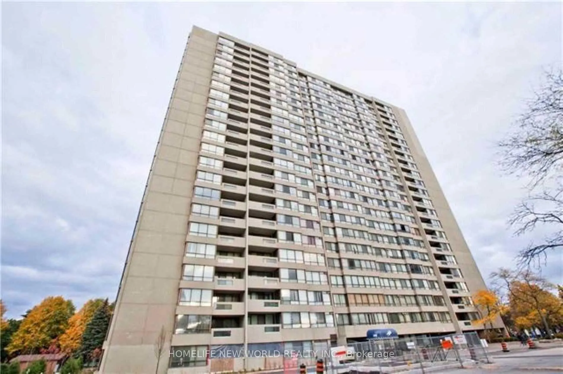 Front of Unit 1609, 255 Bamburgh Circle