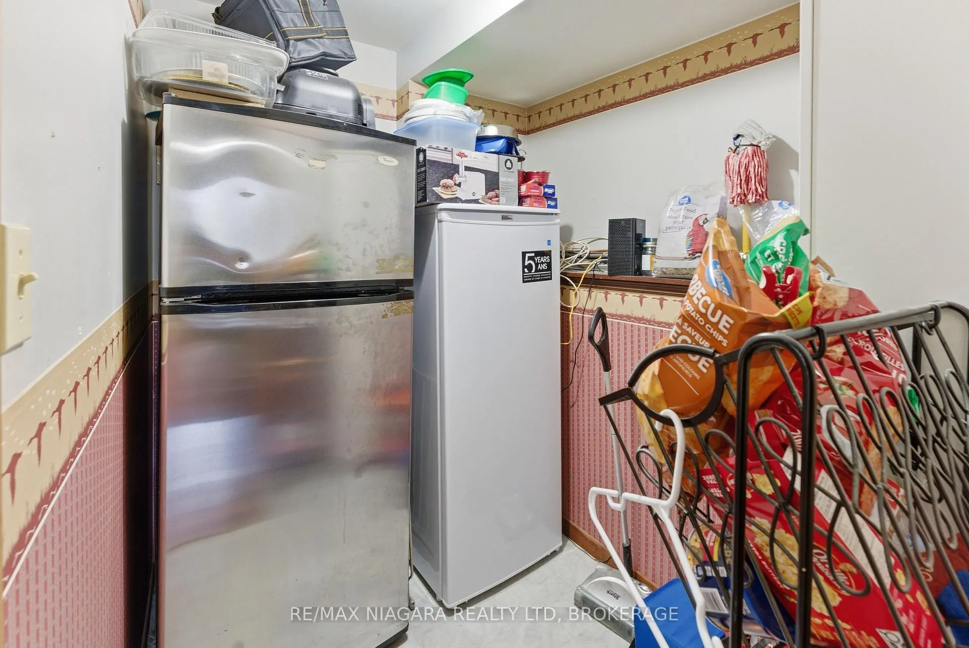 Photo 18 of 81 Commercial Street, Welland, Lincoln/Crowland — HOMEH