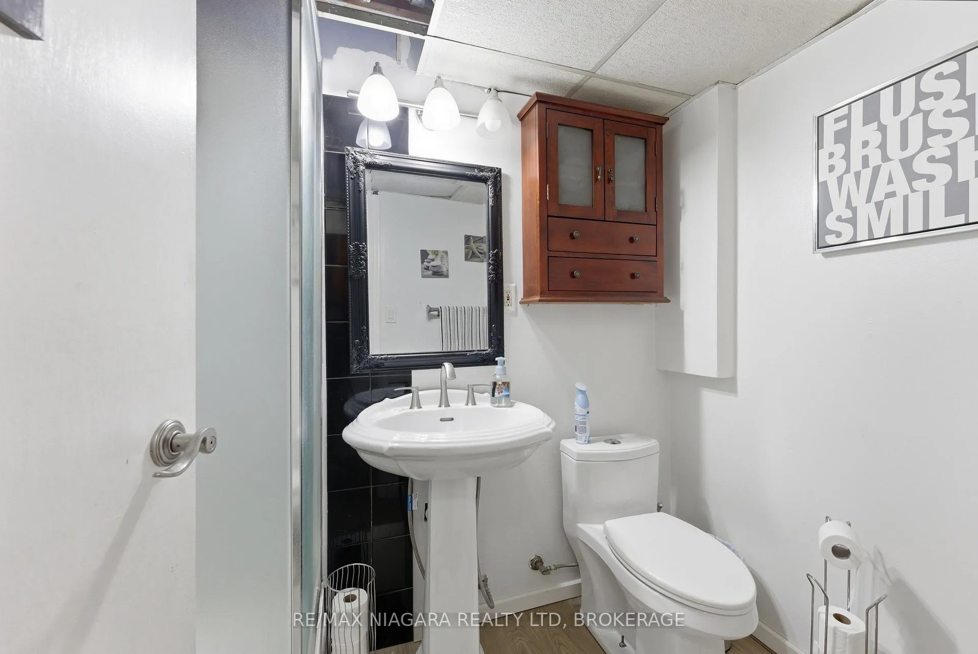Photo 20 of 81 Commercial Street, Welland, Lincoln/Crowland — HOMEH
