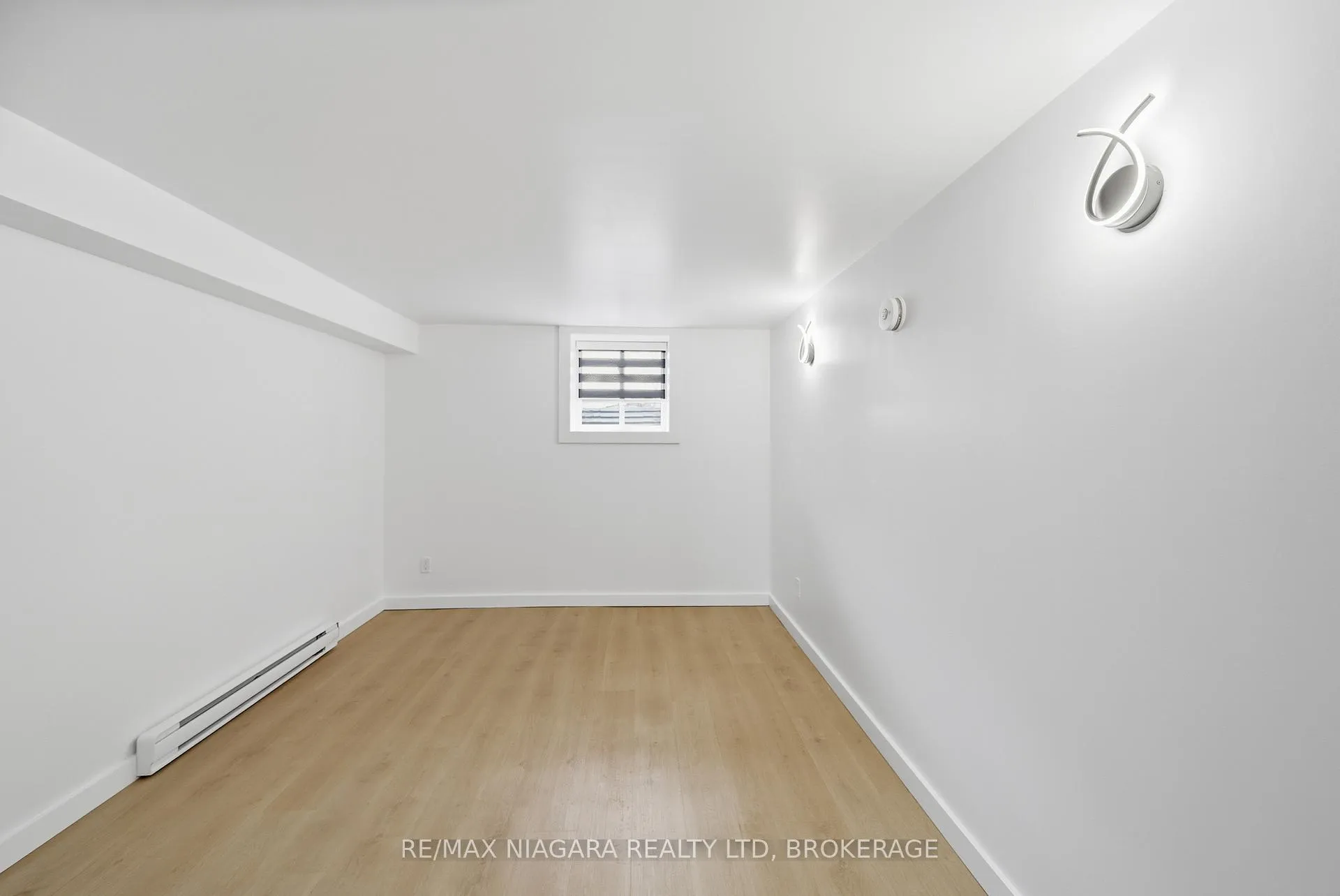 Photo 30 of 81 Commercial Street, Welland, Lincoln/Crowland — HOMEH