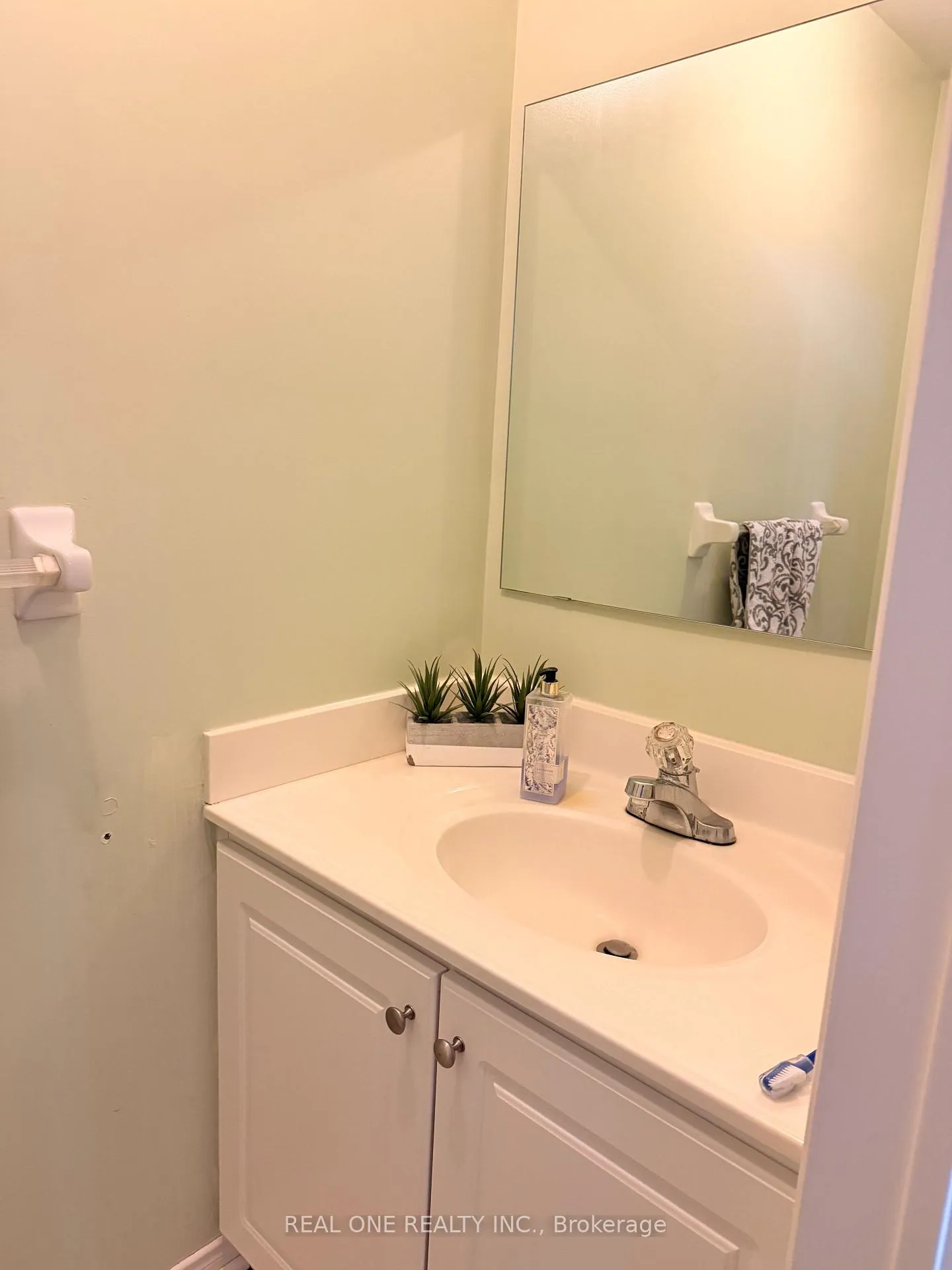 Photo 10 of 2244 Dale Ridge Drive, Oakville, West Oak Trails — HOMEH