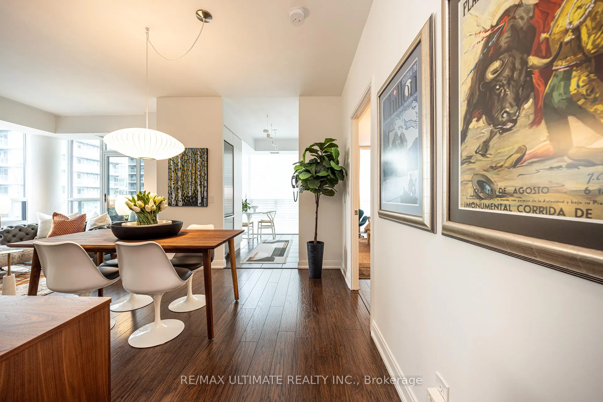 Photo 3 of Unit 1403, 88 Broadway Avenue, Toronto, Mount Pleasant West — HOMEH