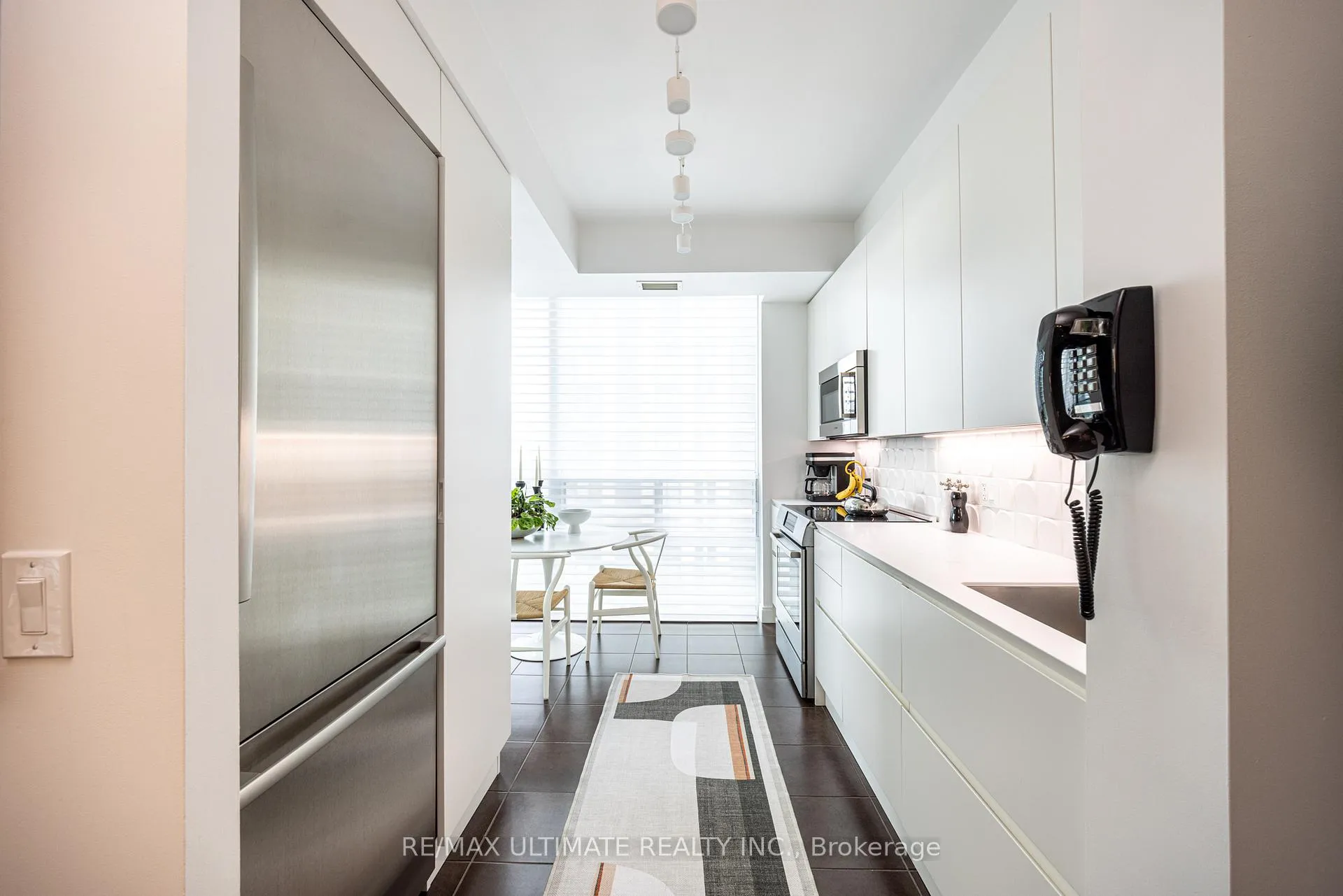 Photo 6 of Unit 1403, 88 Broadway Avenue, Toronto, Mount Pleasant West — HOMEH