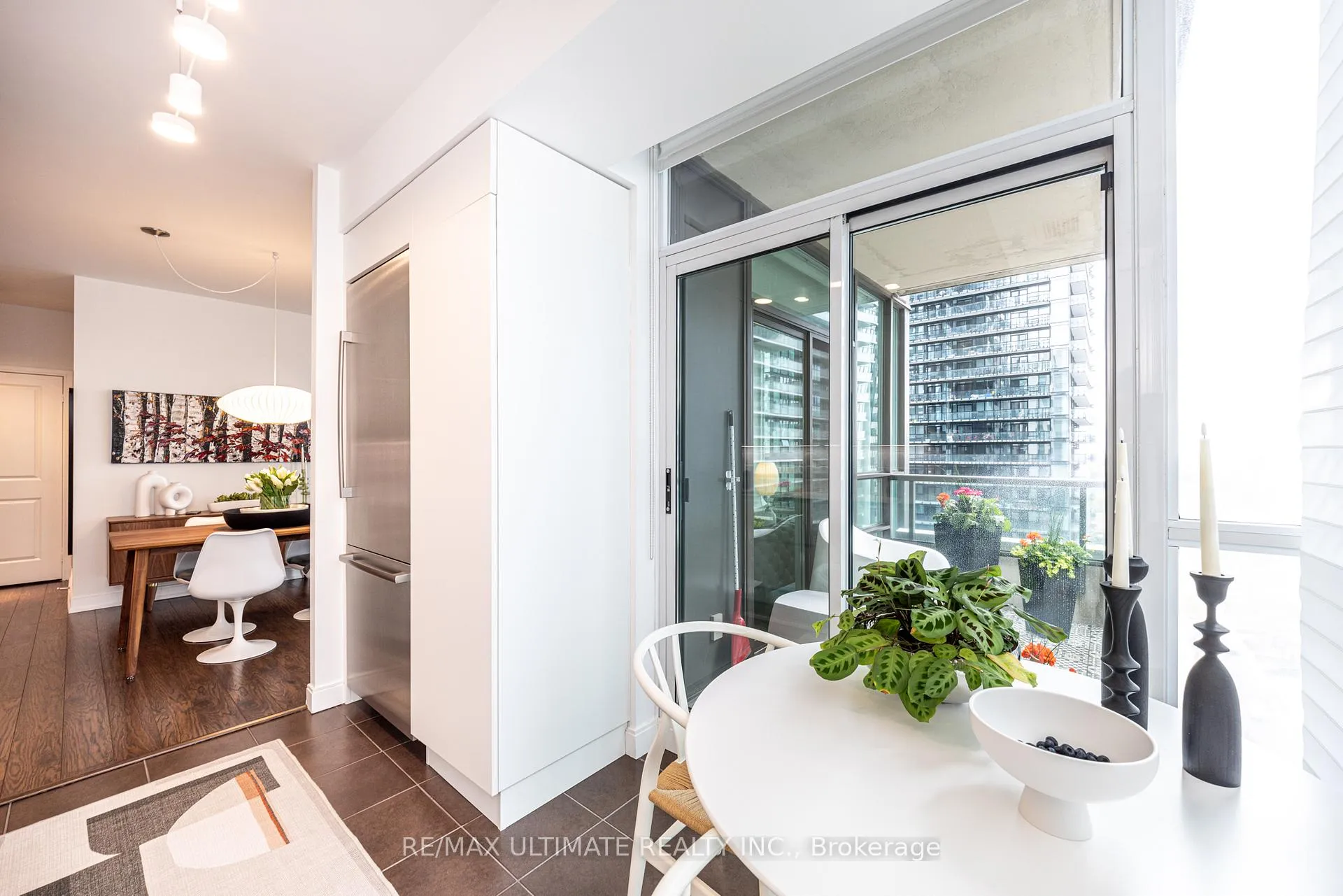 Photo 12 of Unit 1403, 88 Broadway Avenue, Toronto, Mount Pleasant West — HOMEH