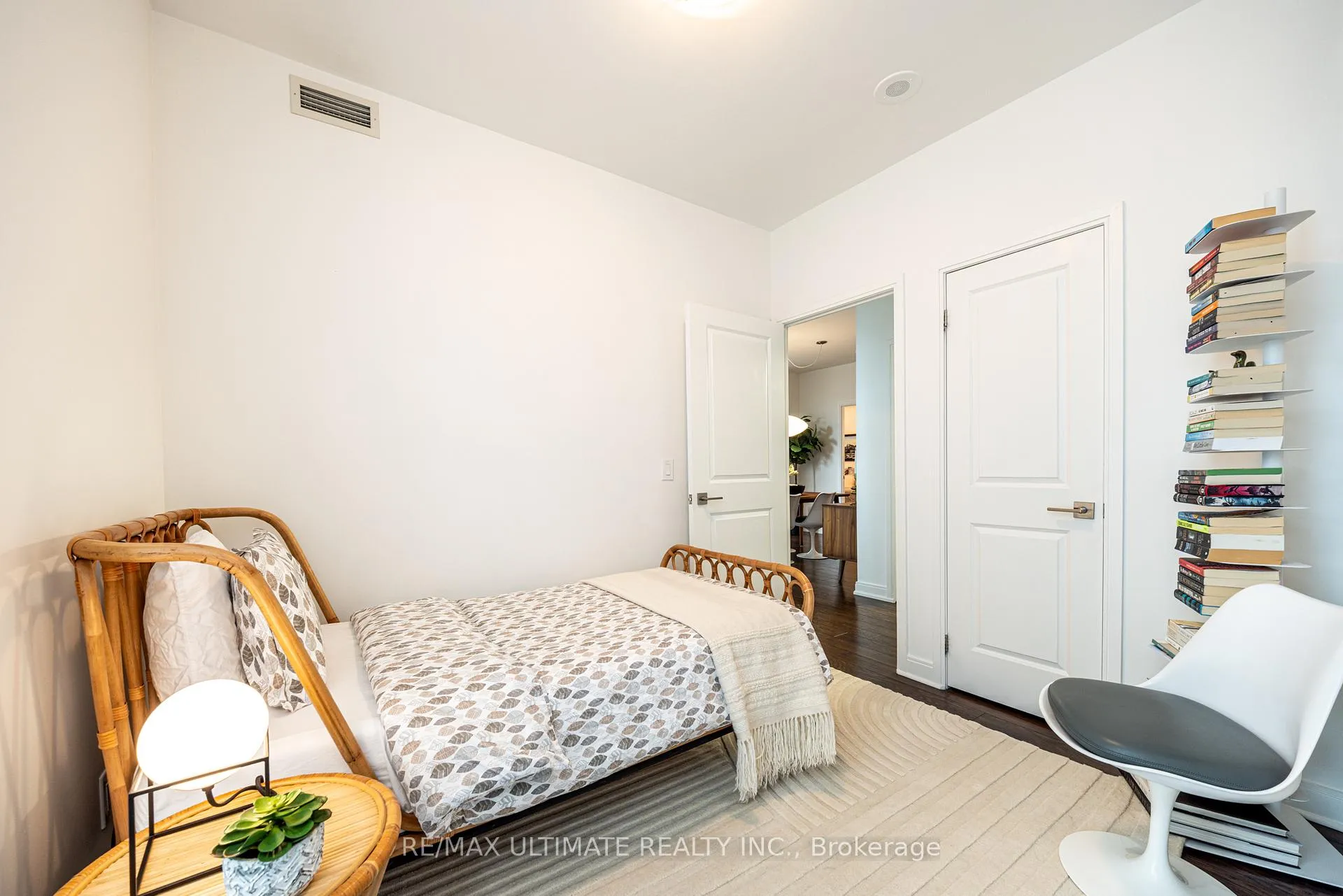 Photo 42 of Unit 1403, 88 Broadway Avenue, Toronto, Mount Pleasant West — HOMEH