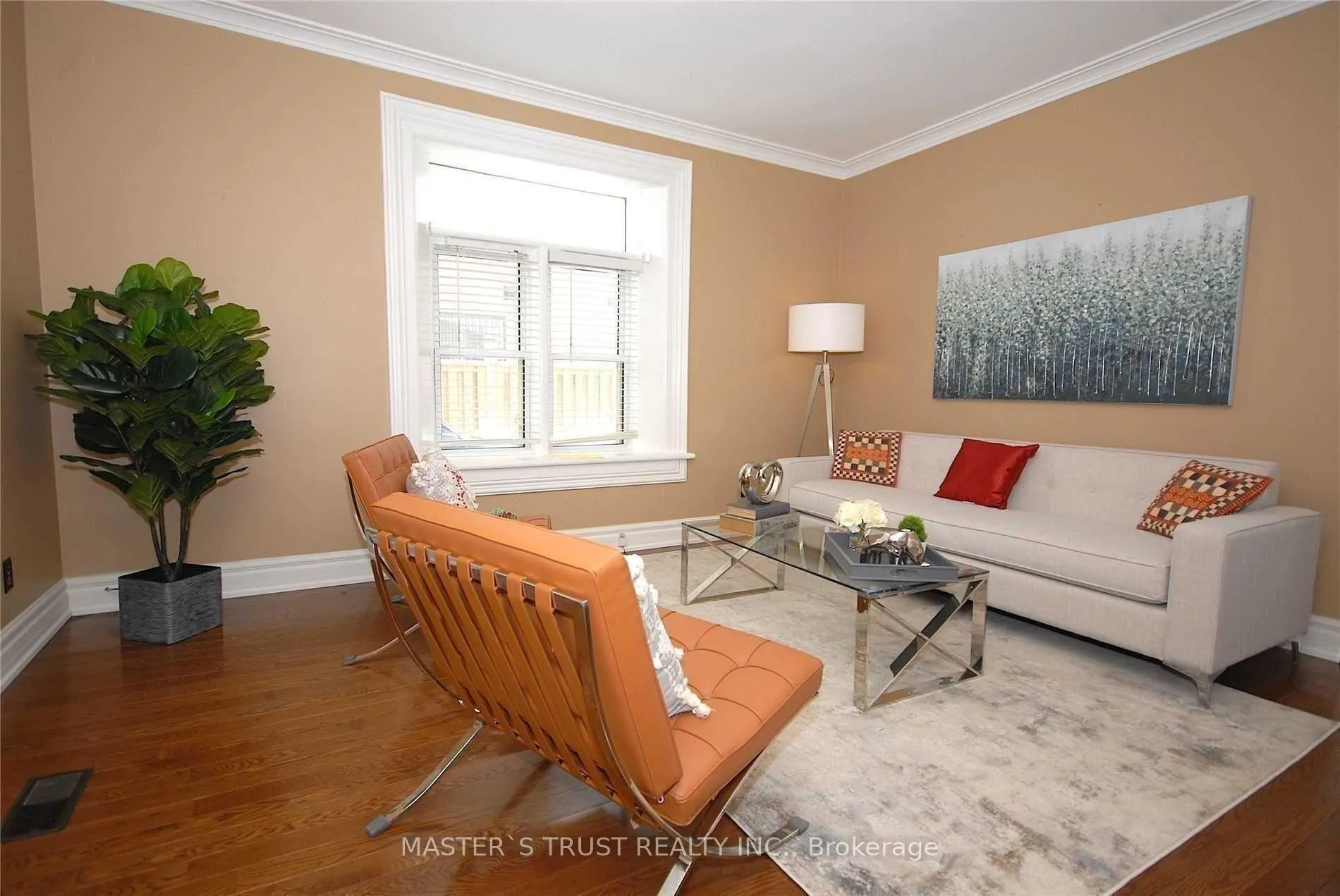 Photo 11 of 354 Main Street N, Markham, Old Markham Village — HOMEH