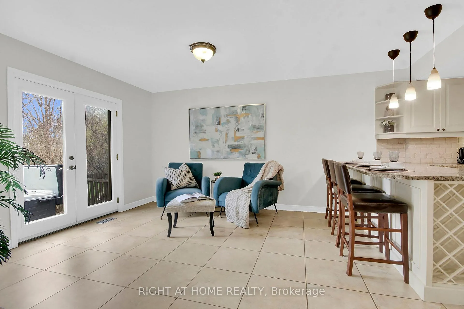 Photo 11 of 4162 Wolfe Point Way, Ottawa, Riverside South/Gloucester Glen — HOMEH