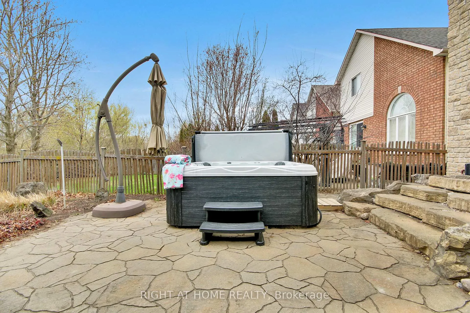 Photo 43 of 4162 Wolfe Point Way, Ottawa, Riverside South/Gloucester Glen — HOMEH