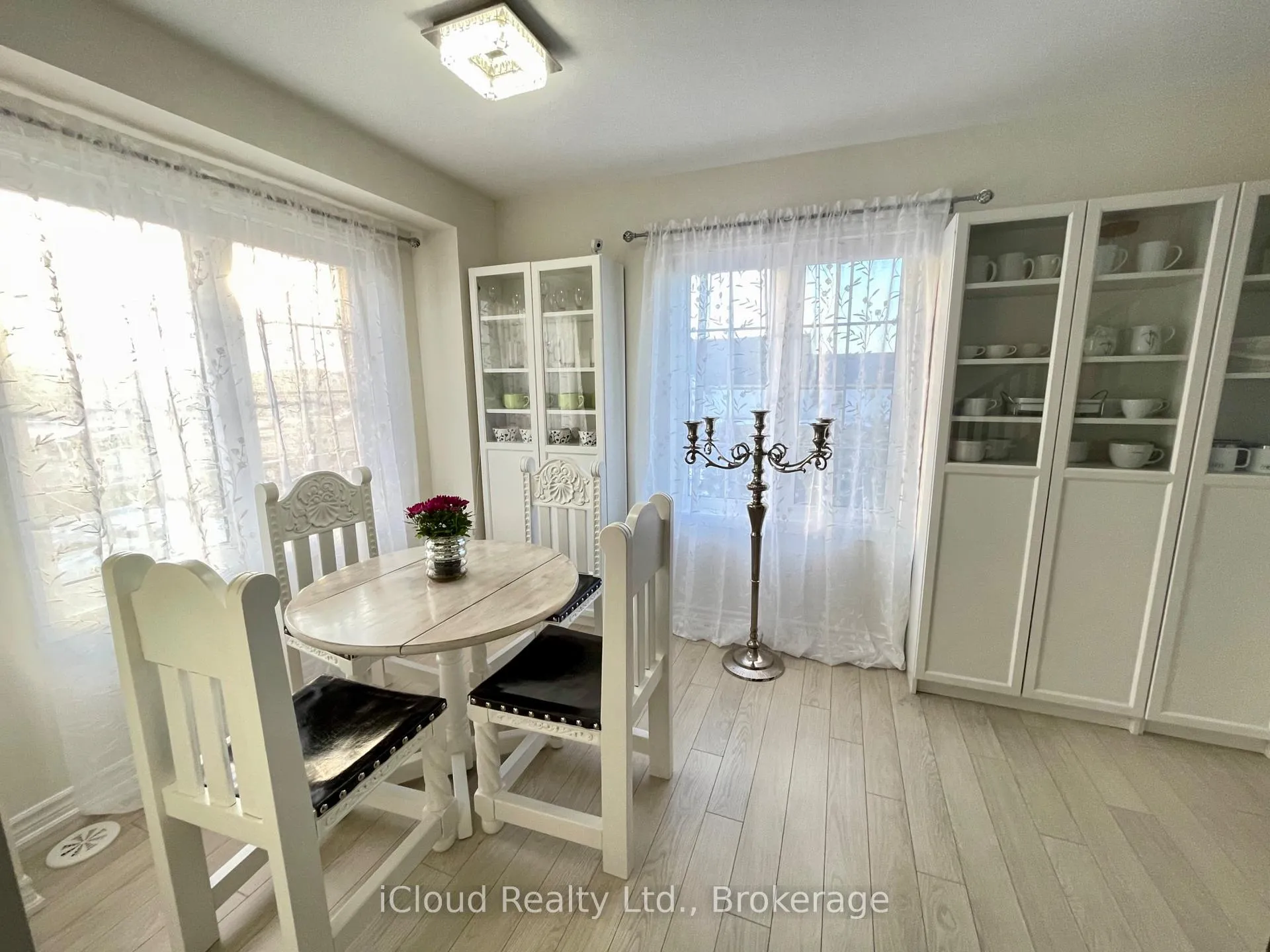 Photo 10 of Unit 73, 1222 Rose Way, Milton, Cobban — HOMEH
