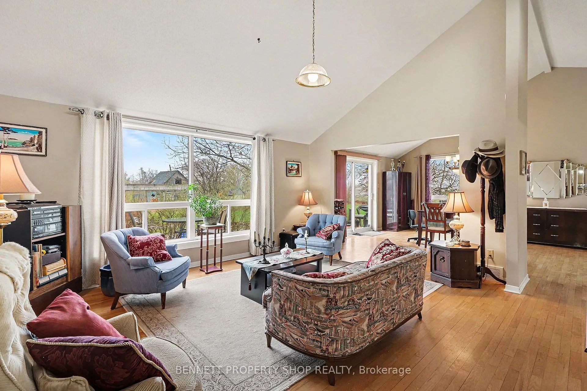 Photo 7 of 3490 Larmours Road, Ottawa, Sarsfield/Bearbrook — HOMEH