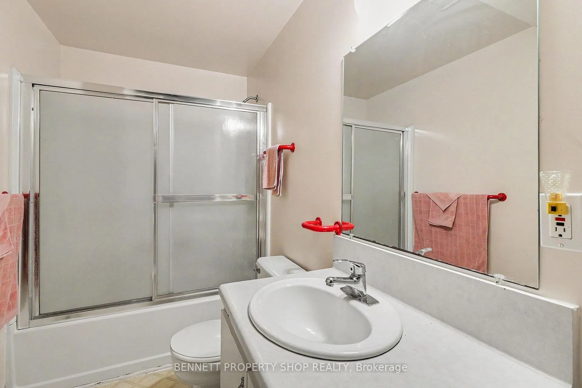Photo 21 of 3490 Larmours Road, Ottawa, Sarsfield/Bearbrook — HOMEH