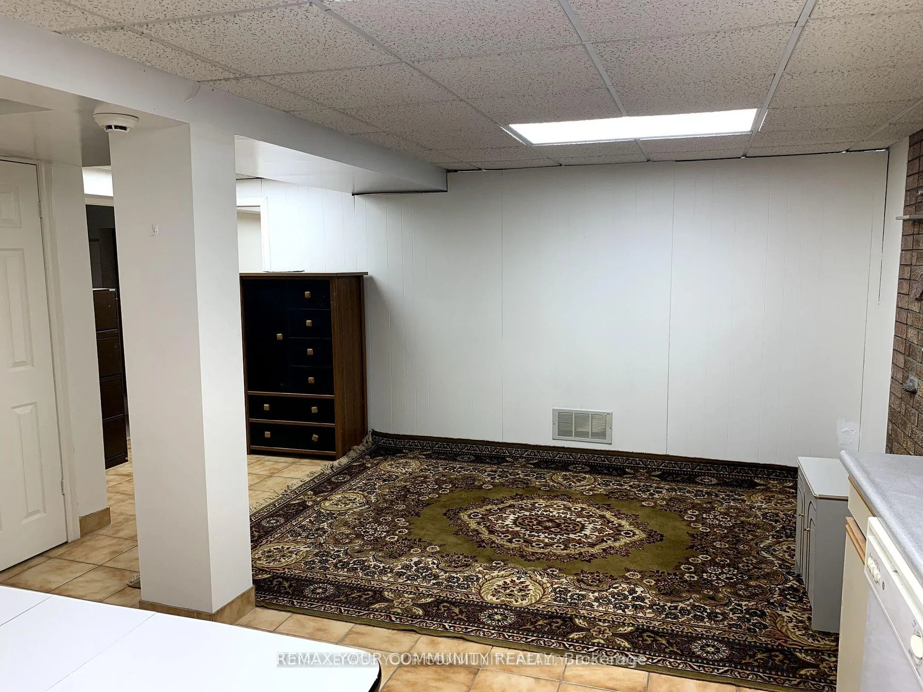 Photo 5 of Unit BSMT, 136 Dina Road, Vaughan, Maple — HOMEH