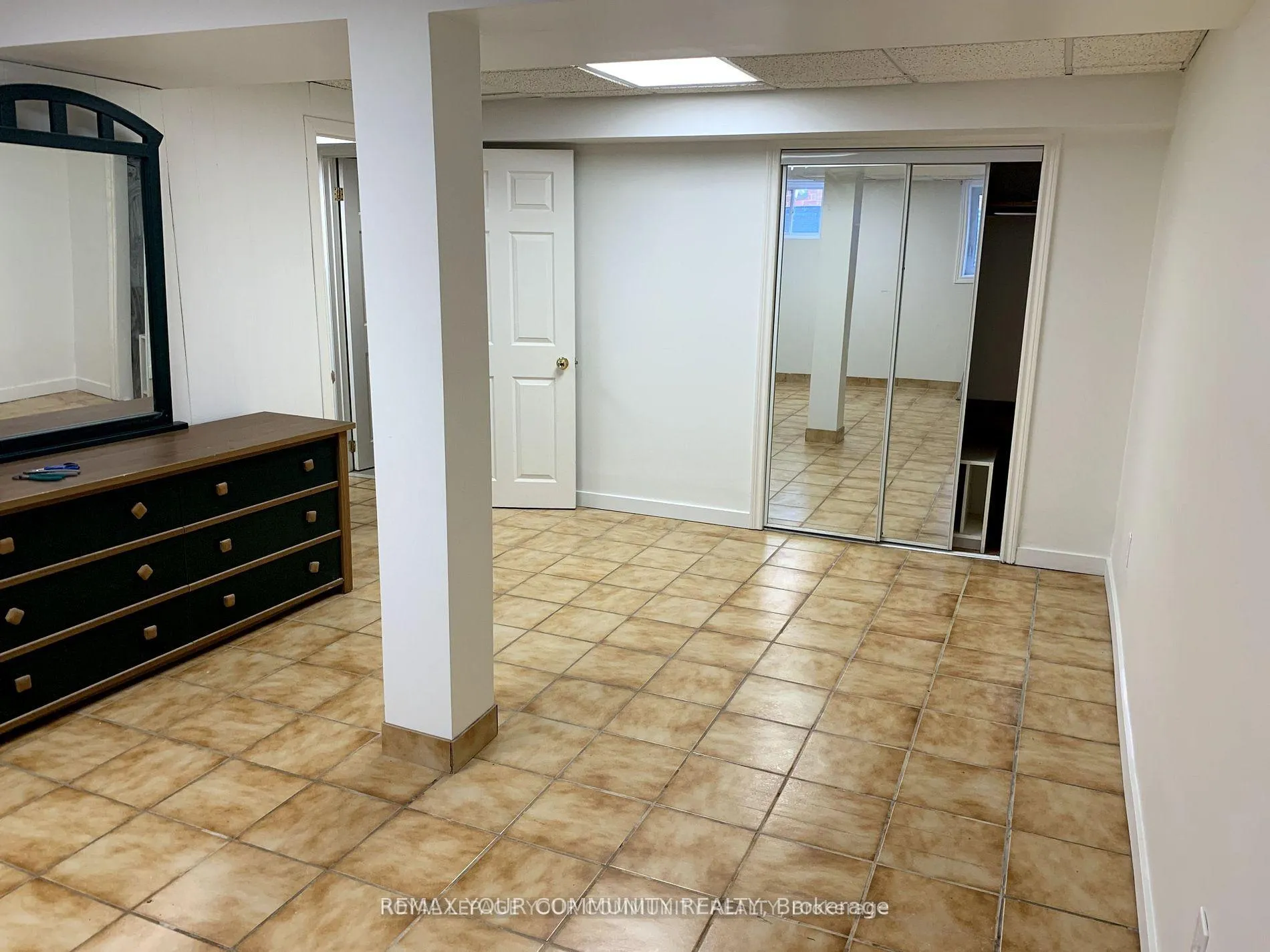 Photo 10 of Unit BSMT, 136 Dina Road, Vaughan, Maple — HOMEH