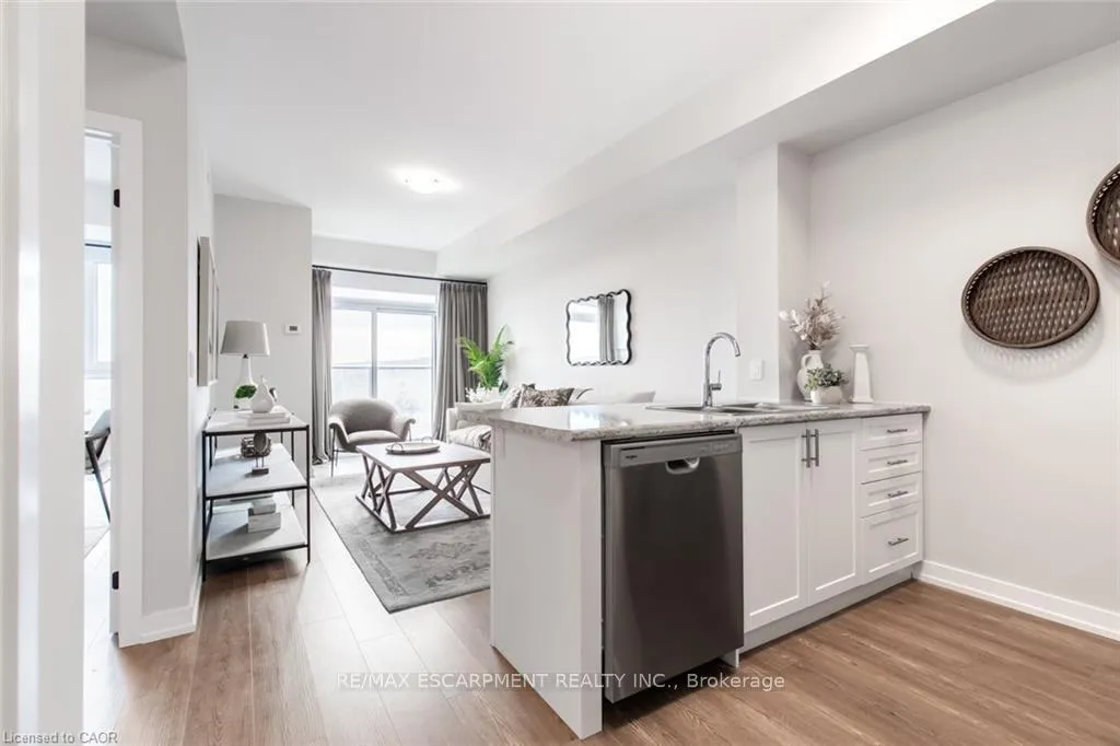 Photo 9 of Unit 1001, 870 Queenston Road, Hamilton, Stoney Creek — HOMEH